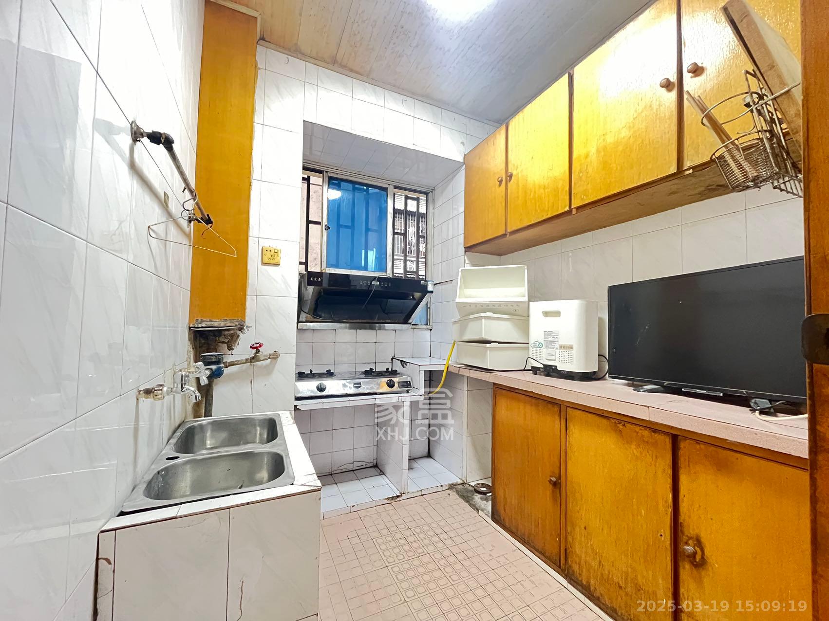 湖南省科技报社大院  3室1厅1卫    2800.0元/月 湖南省科技报社大院  3室1厅1卫    2800.0元/月室内图