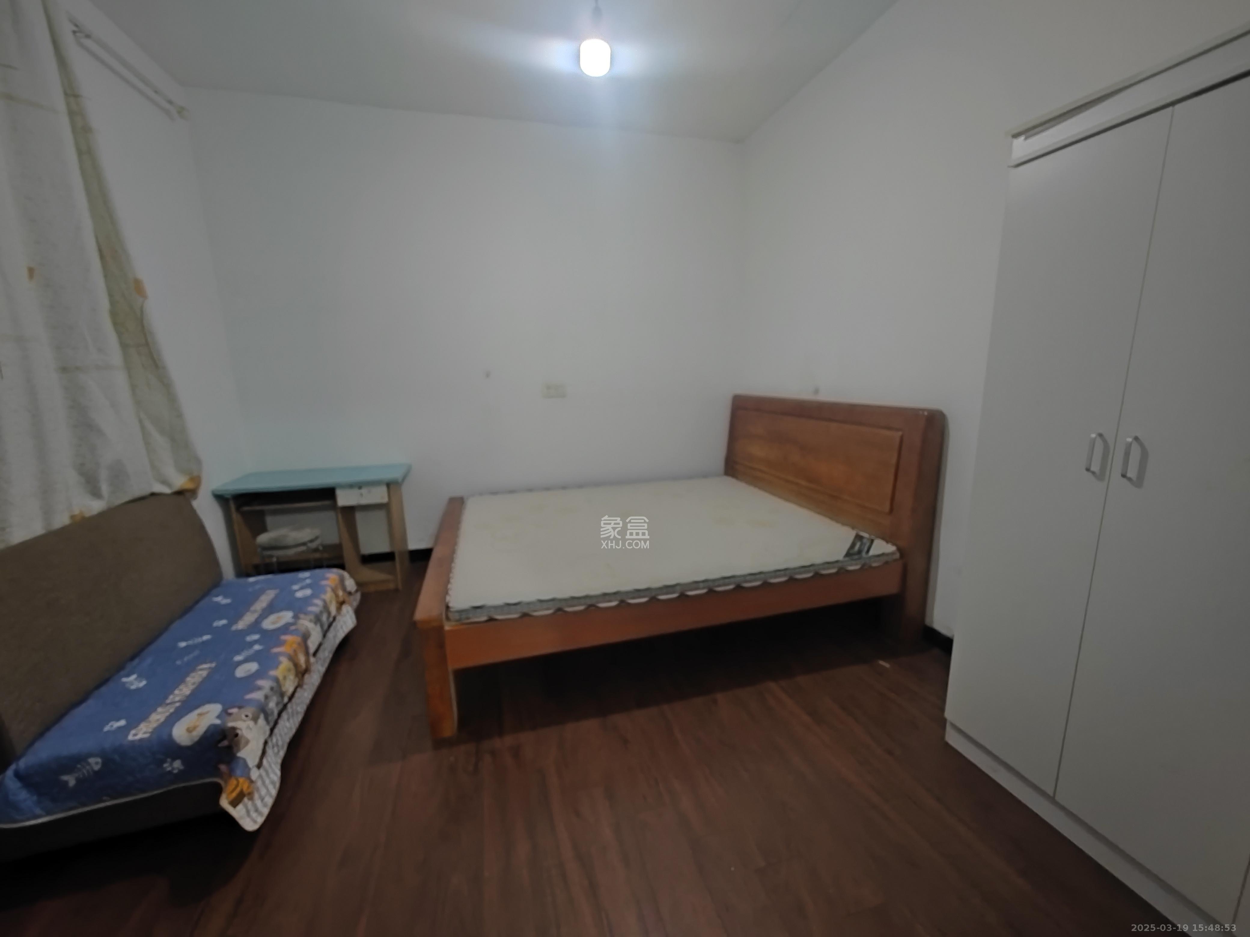 青青家园 1室1厅1卫 800.0元/月 青青家园 1室1厅1卫 800.0元/月室内图