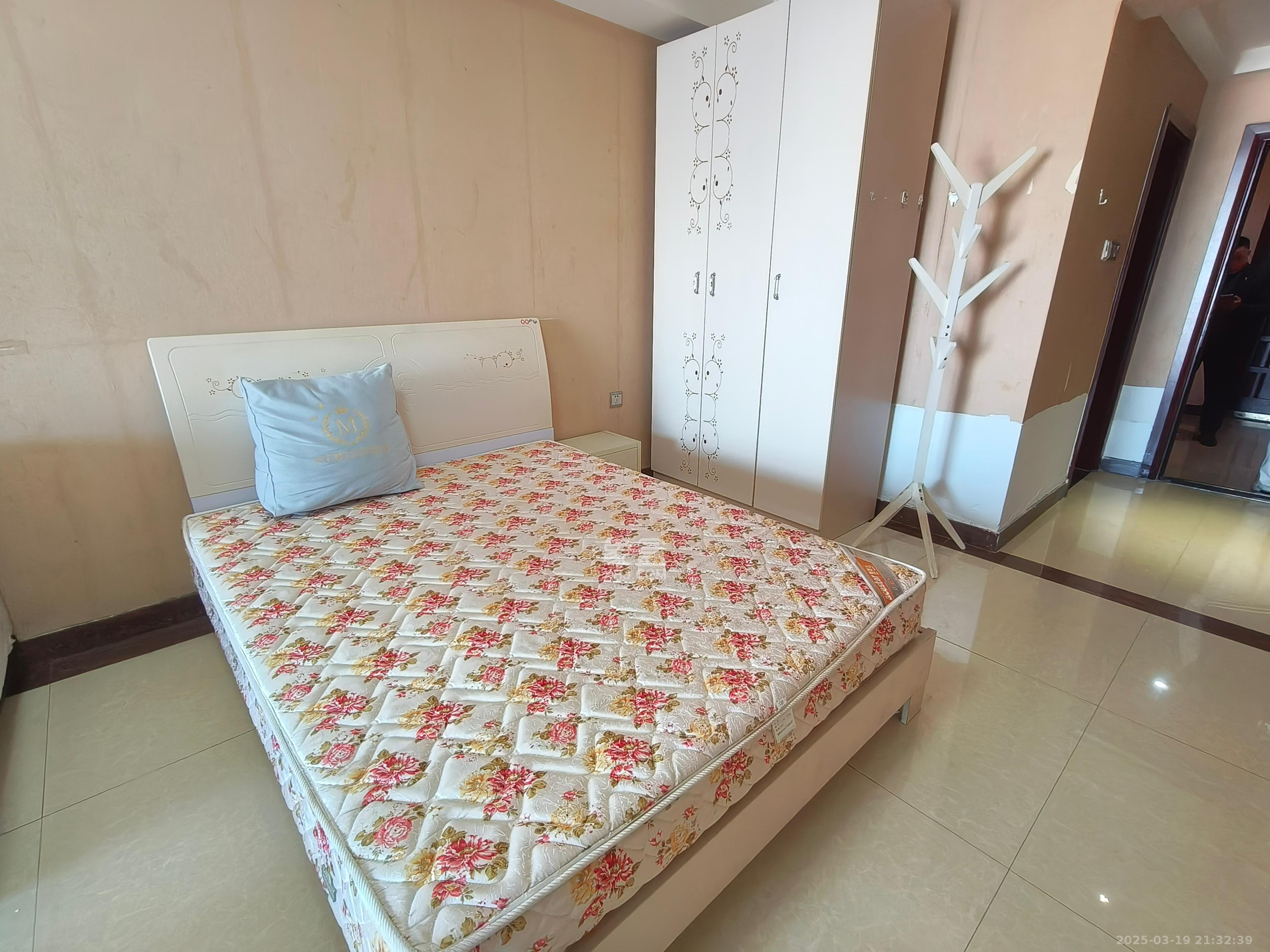东塘瑞府  1室0厅1卫   1700.00元/月室内图