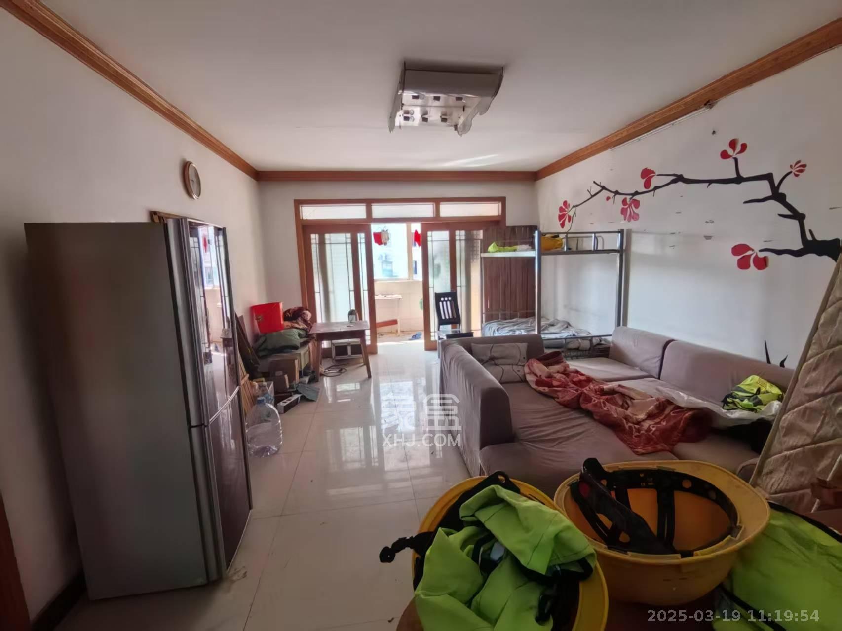 富绿新村  3室2厅2卫    1700.0元/月 富绿新村  3室2厅2卫    1700.0元/月室内图