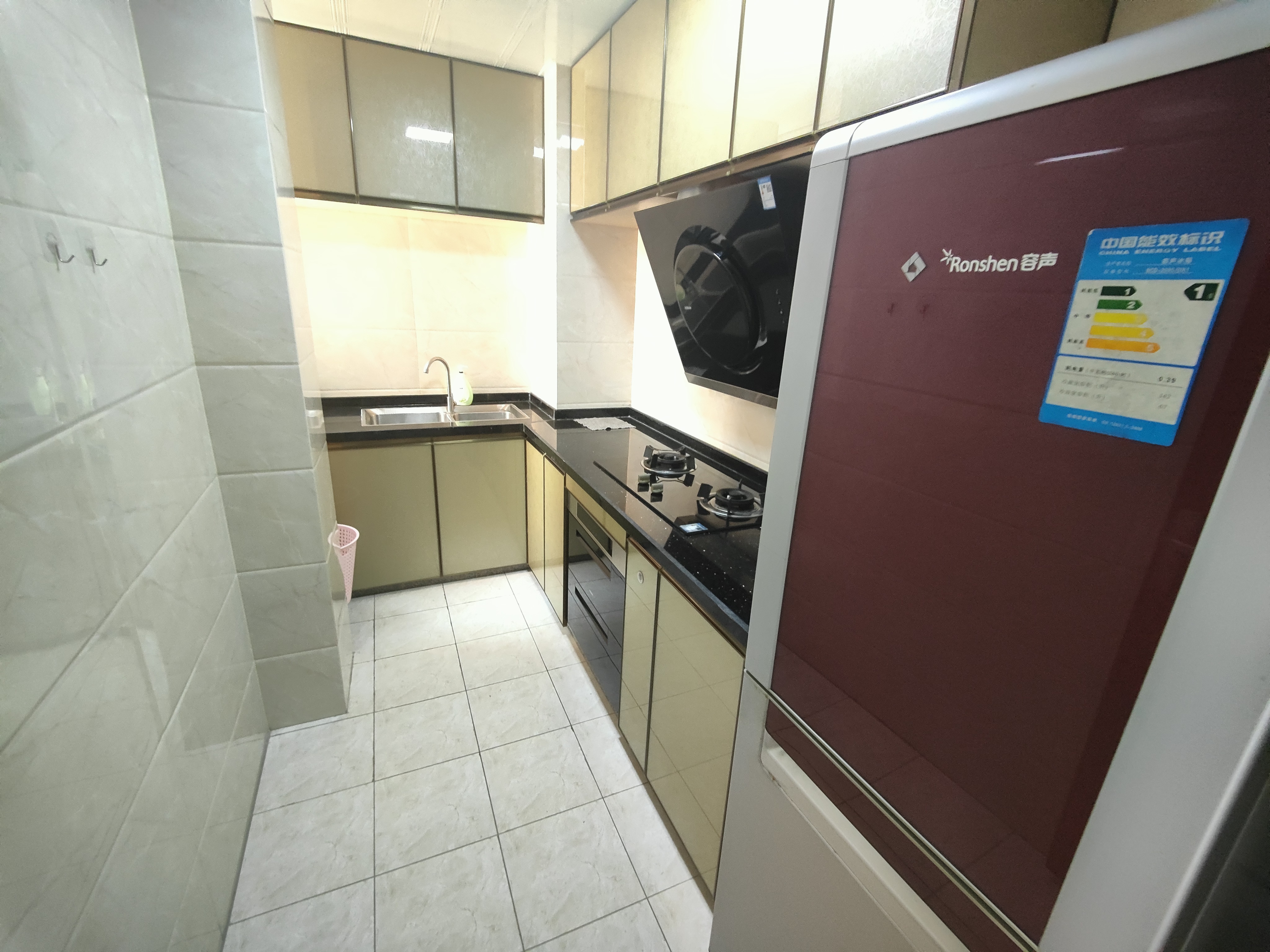 金龙城市广场一期 2室1厅2卫 3800.0元/月 金龙城市广场一期 2室1厅2卫 3800.0元/月室内图