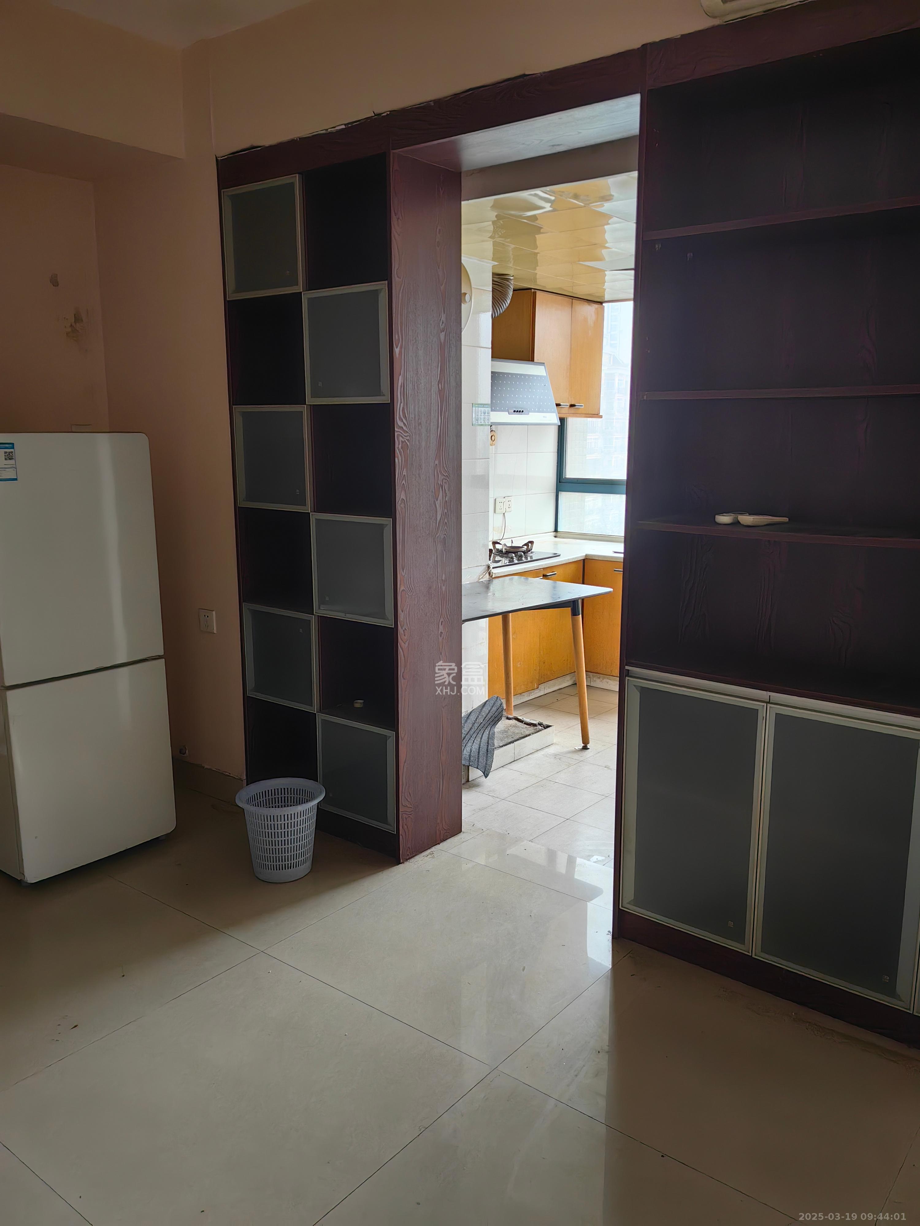 东一国际 1室1厅1卫 2300.0元/月 东一国际 1室1厅1卫 2300.0元/月室内图