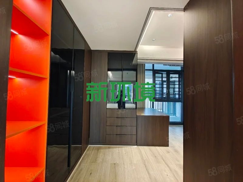 东岳新外滩  3室2厅1卫   78.00万客厅