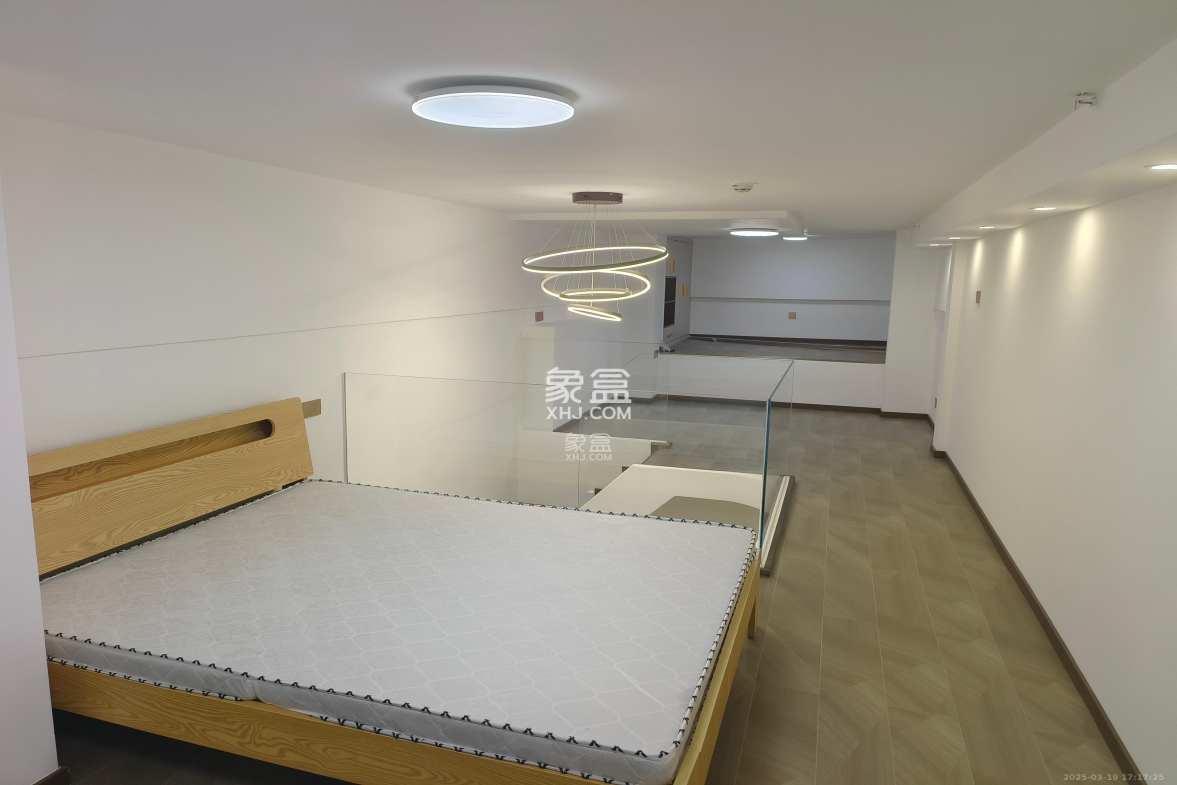 复地滨江金融中心  2室1厅1卫    2600.0元/月 复地滨江金融中心  2室1厅1卫    2600.0元/月室内图