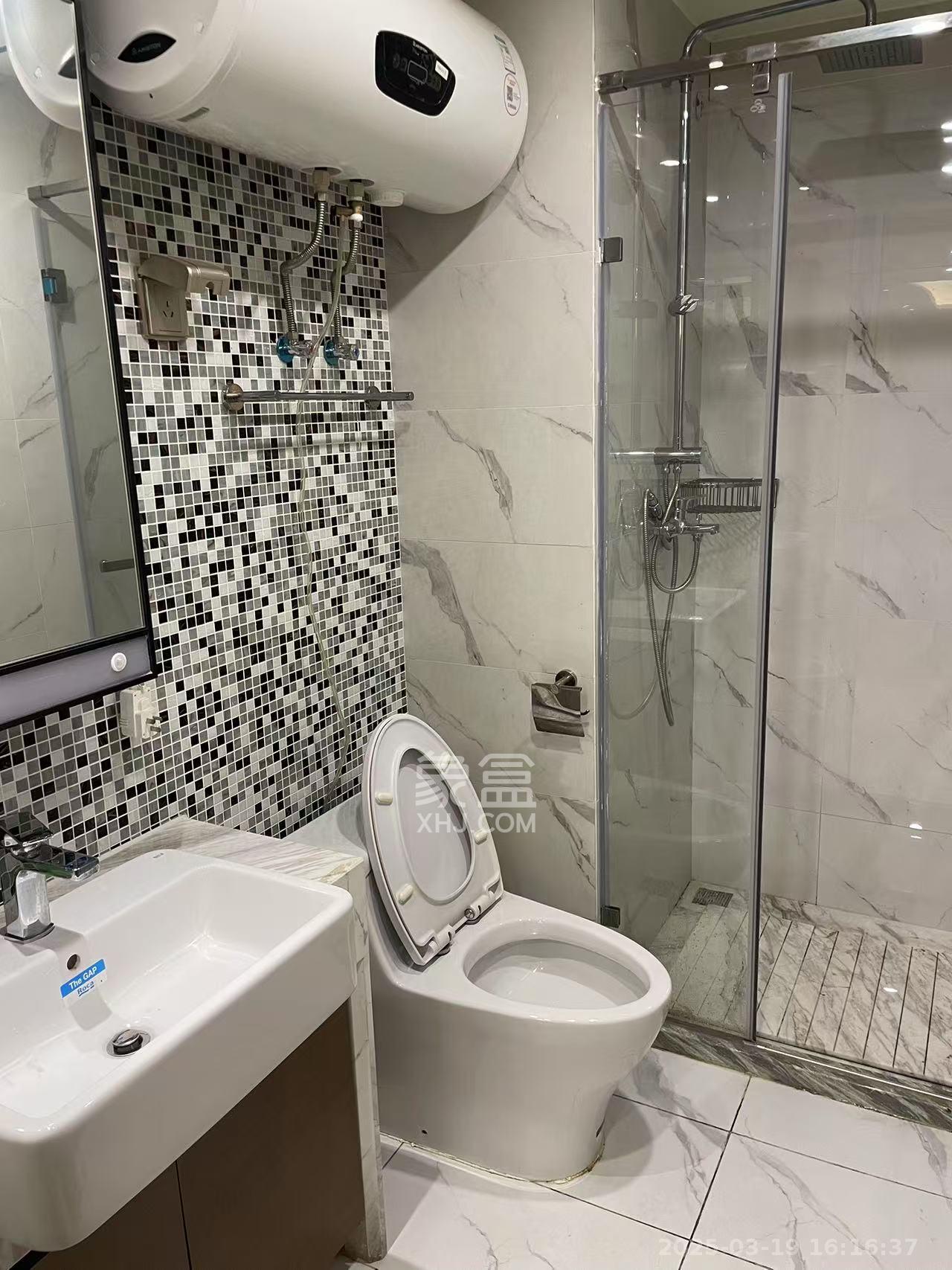 恒大誉府(融誉商业中心) 1室1厅1卫 2000.0元/月 恒大誉府(融誉商业中心) 1室1厅1卫 2000.0元/月室内图