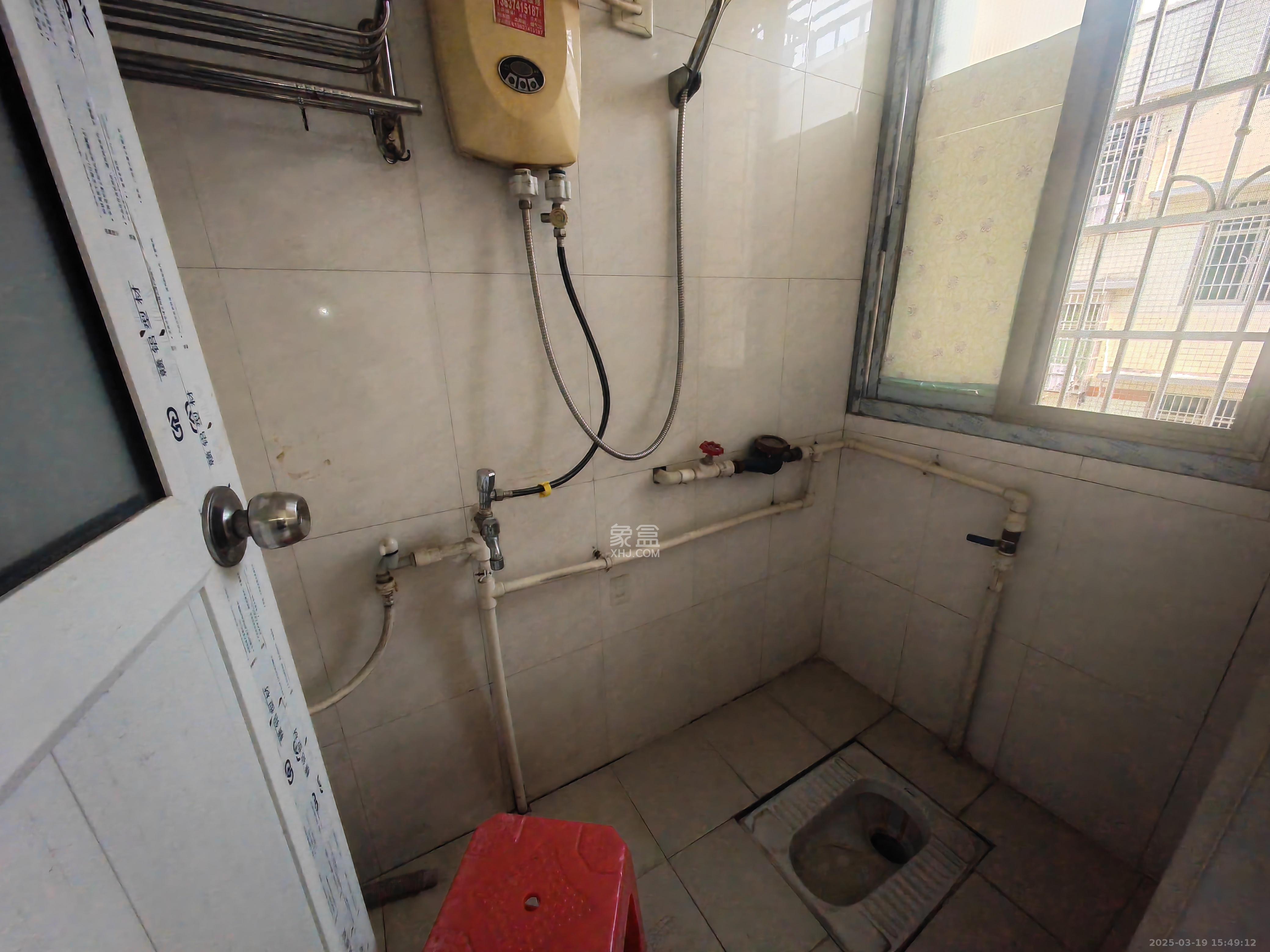 青青家园 1室1厅1卫 800.0元/月 青青家园 1室1厅1卫 800.0元/月室内图