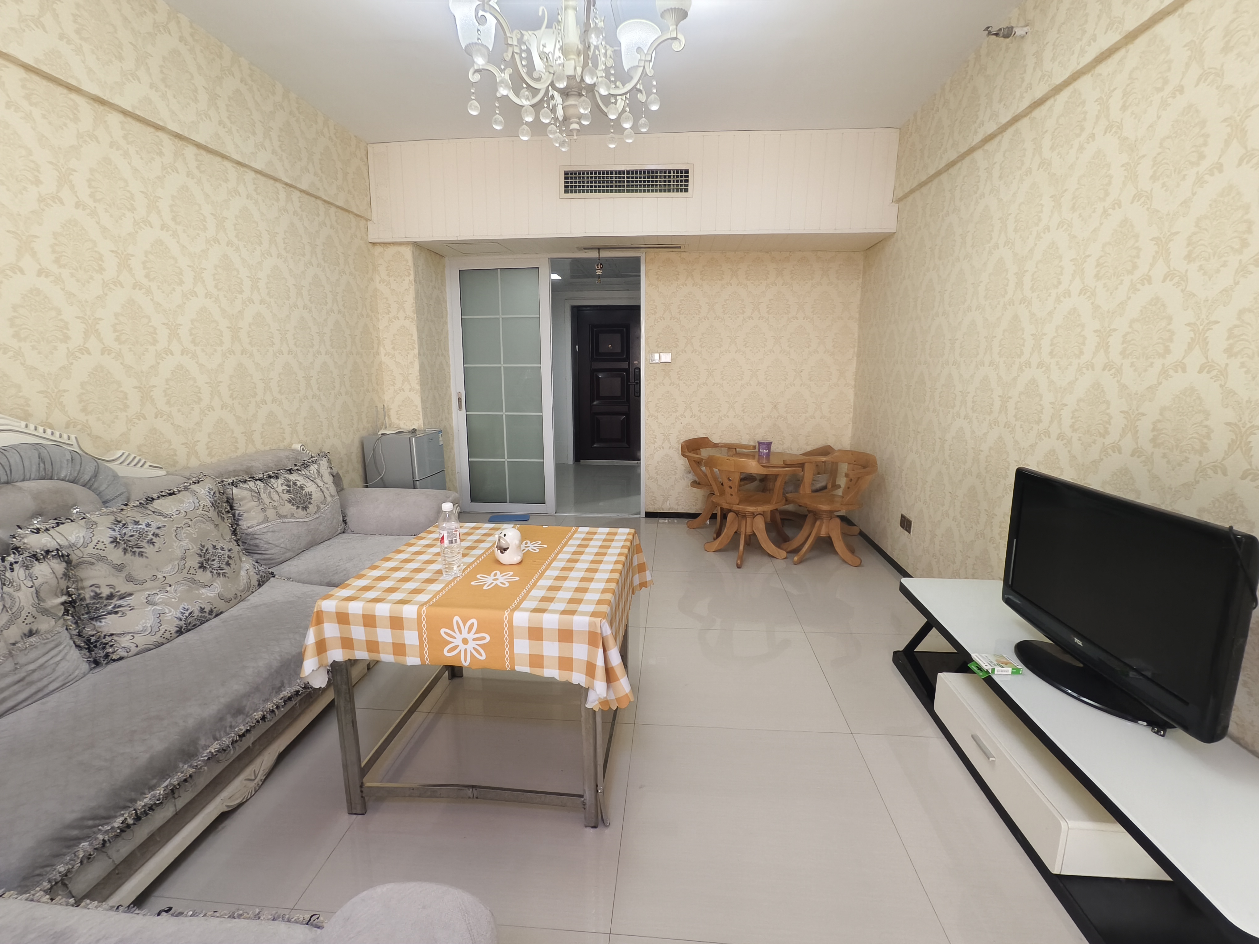 财智公馆大厦(瑞士国际酒店) 1室1厅0卫 1000.0元/月 财智公馆大厦(瑞士国际酒店) 1室1厅0卫 1000.0元/月室内图