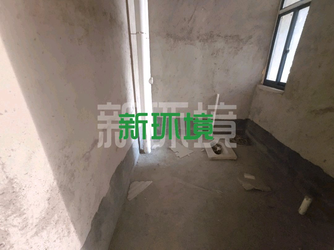 森林之家  3室2厅2卫   32.00万客厅
