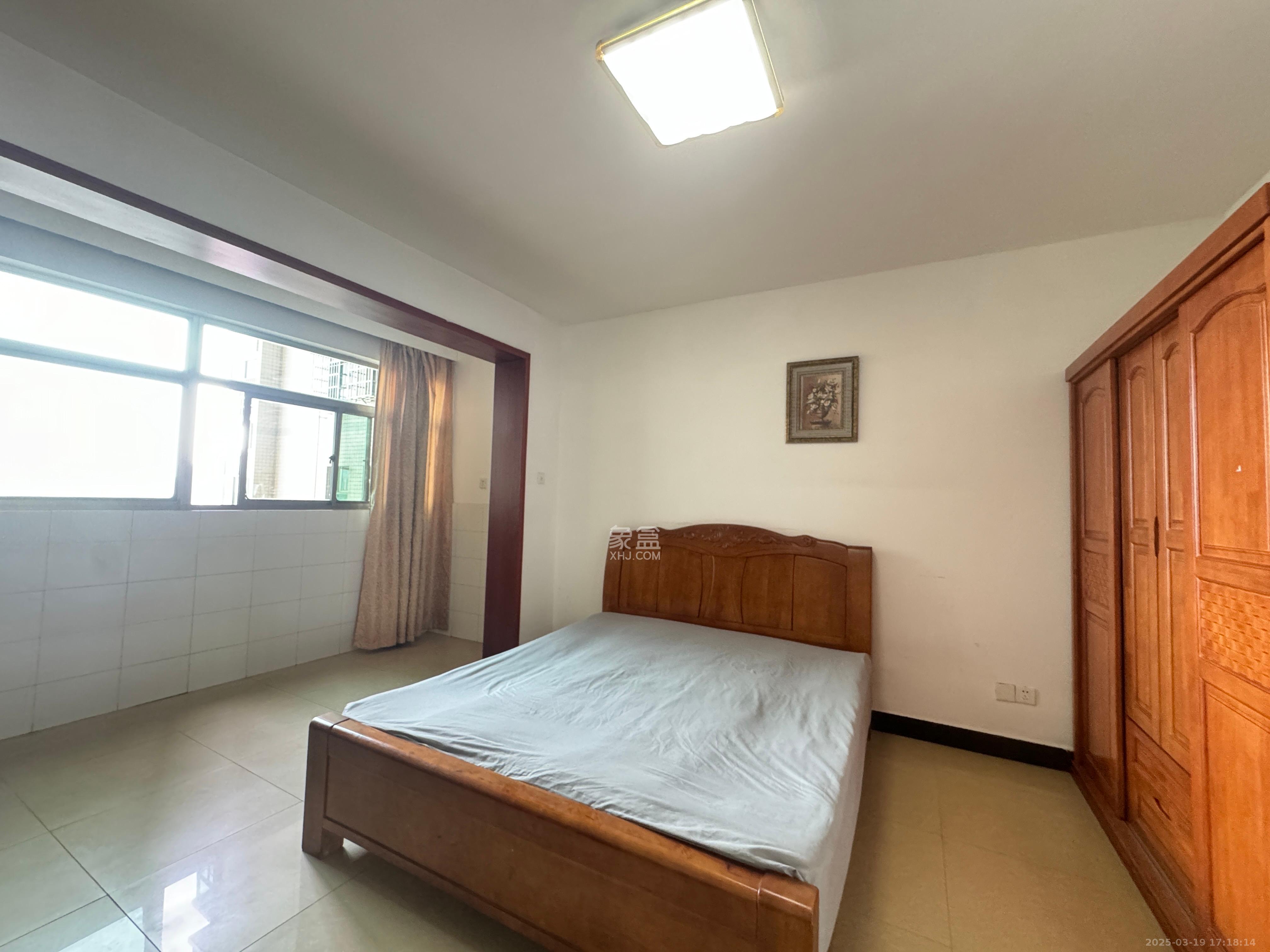 莲湖大厦 1室0厅0卫 2300.0元/月 莲湖大厦 1室0厅0卫 2300.0元/月室内图