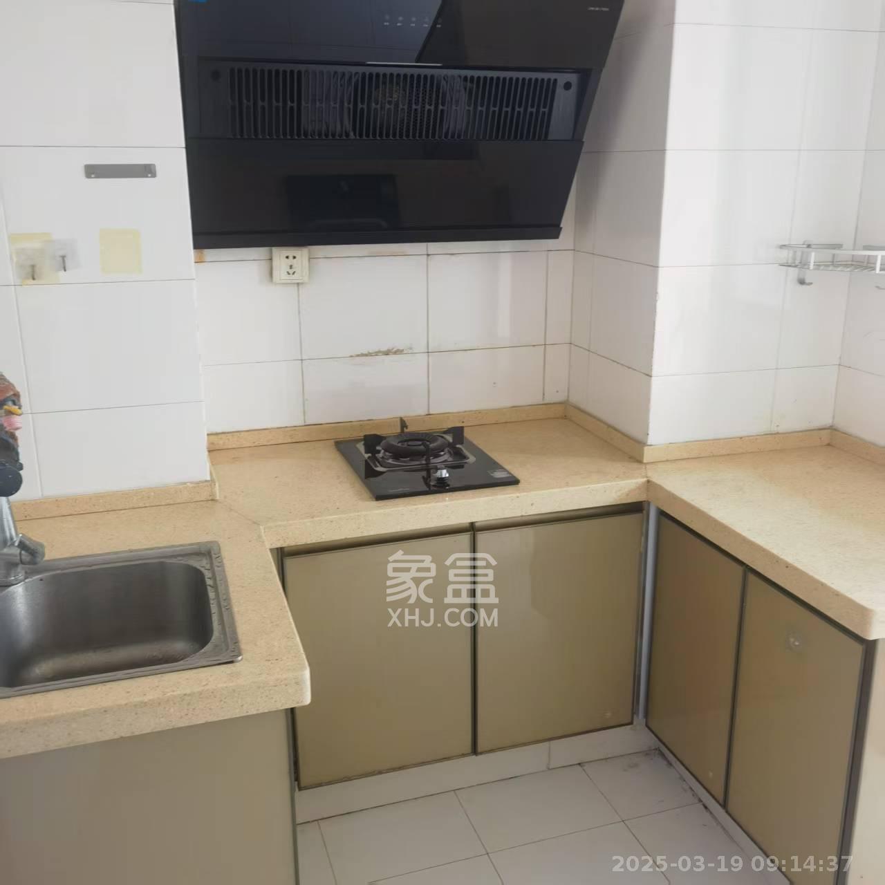 上东印象  2室2厅1卫   1800.00元/月室内图
