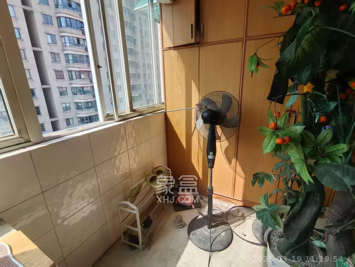 富绿新村  3室2厅2卫    1700.0元/月 富绿新村  3室2厅2卫    1700.0元/月室内图