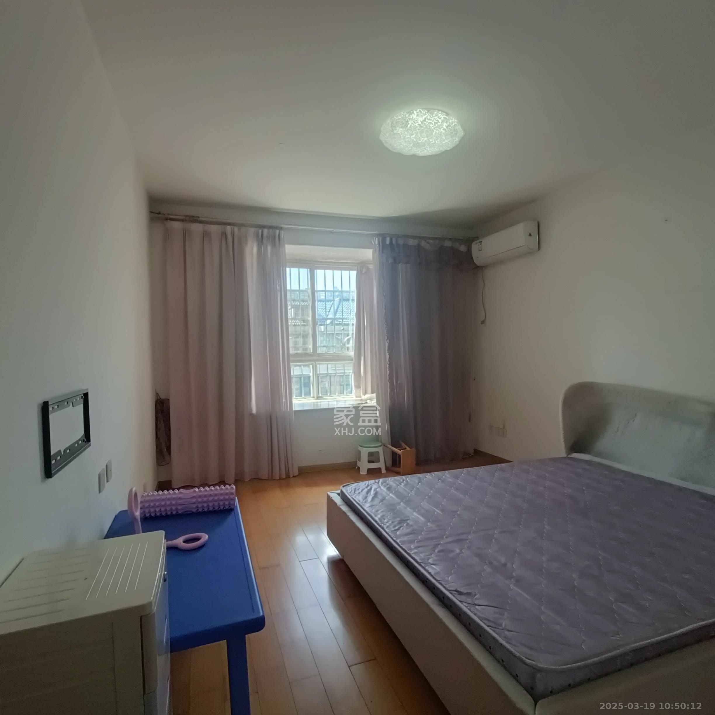 泰禹家园(彩云之翼家园一期、二期、三期) 3室2厅2卫 2000.0元/月 泰禹家园(彩云之翼家园一期、二期、三期) 3室2厅2卫 2000.0元/月室内图