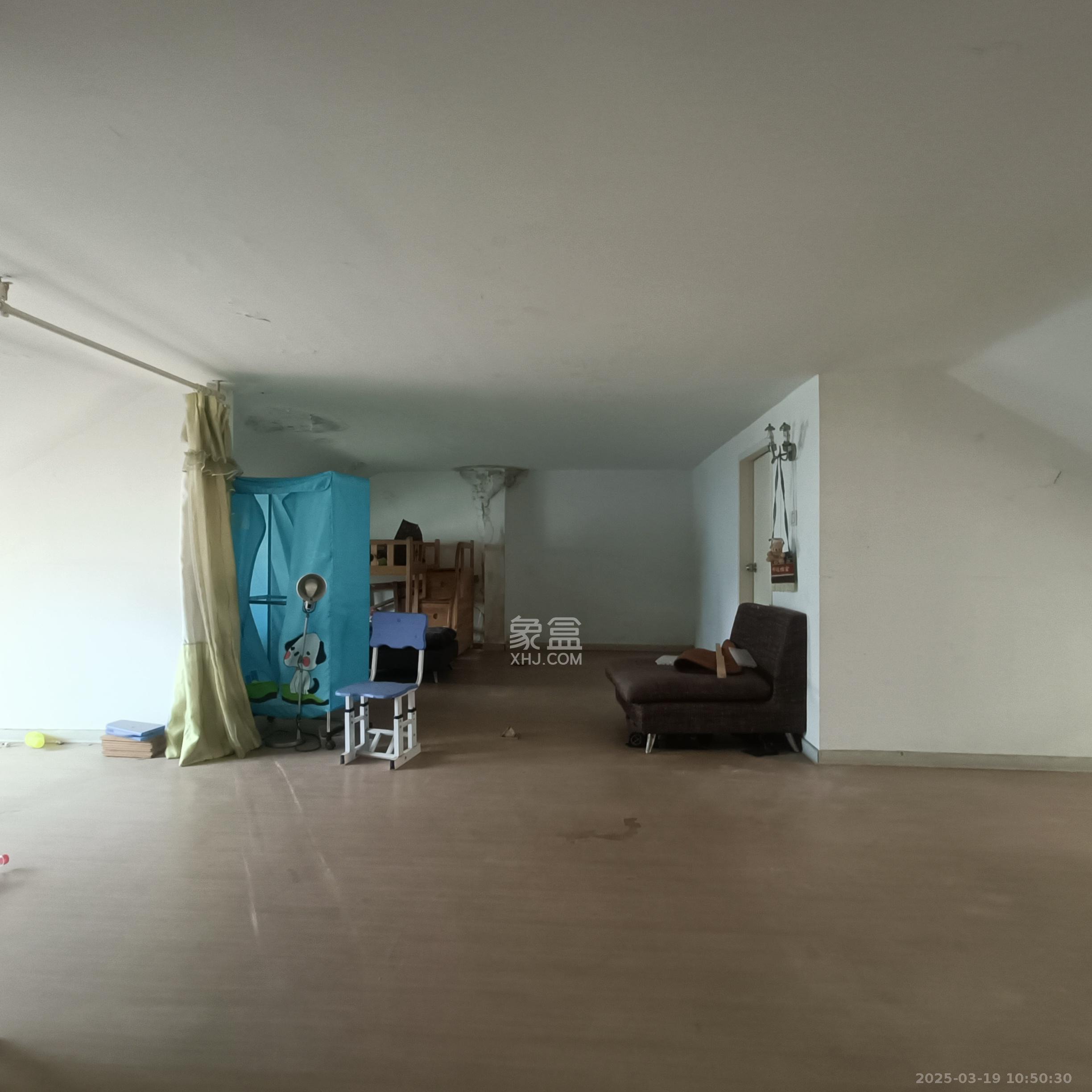 泰禹家园(彩云之翼家园一期、二期、三期) 3室2厅2卫 2000.0元/月 泰禹家园(彩云之翼家园一期、二期、三期) 3室2厅2卫 2000.0元/月室内图