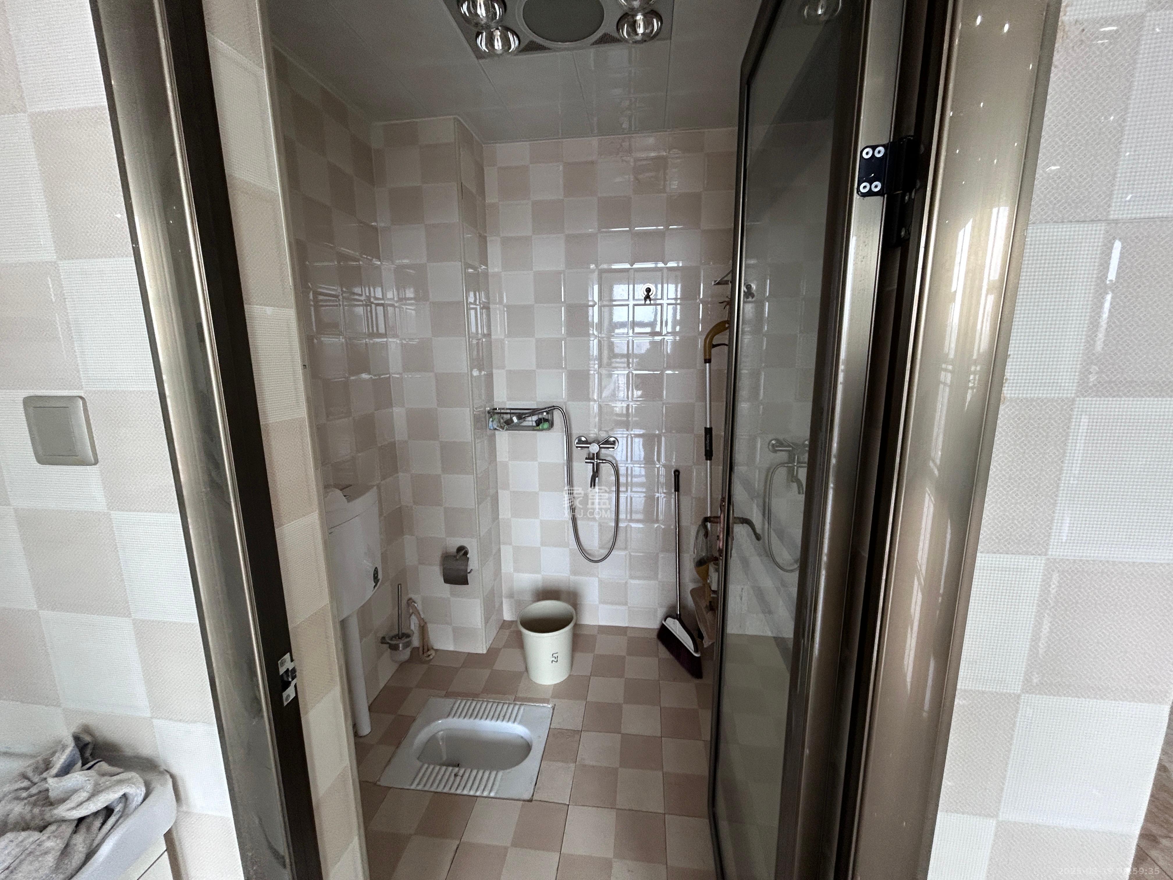 万坤图财富广场 1室1厅1卫 2300.0元/月 万坤图财富广场 1室1厅1卫 2300.0元/月室内图