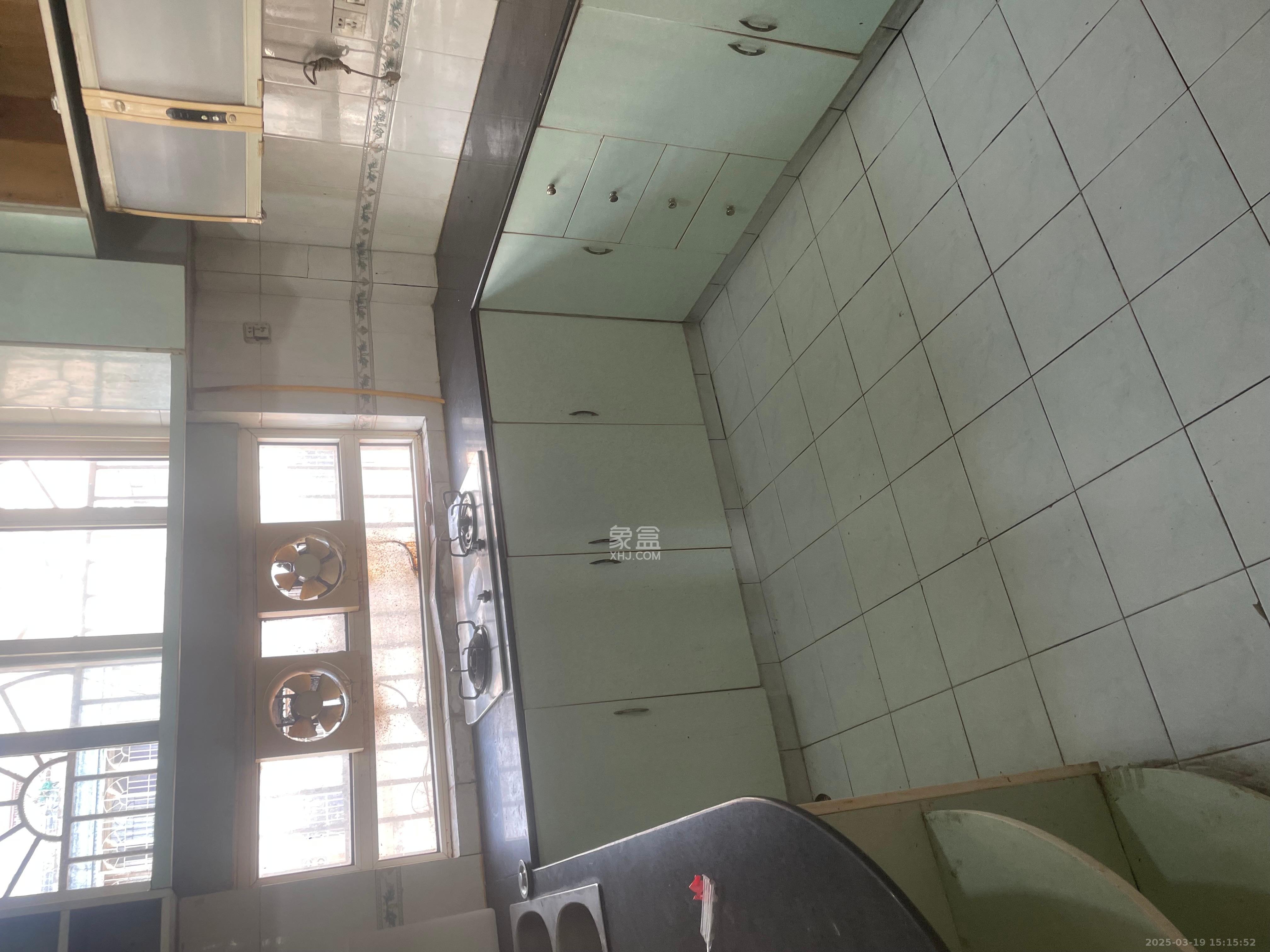 海威大厦 3室3厅1卫 2000.0元/月 海威大厦 3室3厅1卫 2000.0元/月室内图