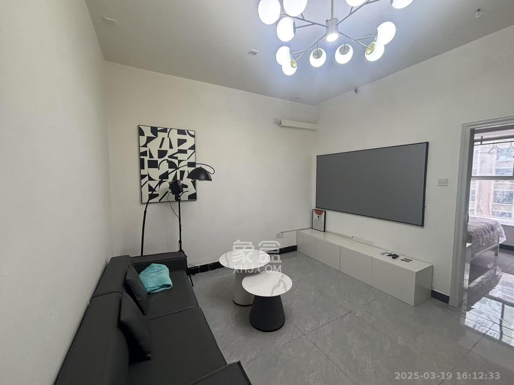 颐美会现代城  1室1厅1卫    2800.0元/月 颐美会现代城  1室1厅1卫    2800.0元/月