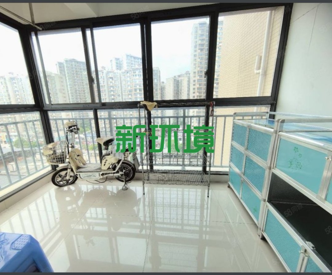 山水印象  3室2厅2卫   2000.00元/月室内图