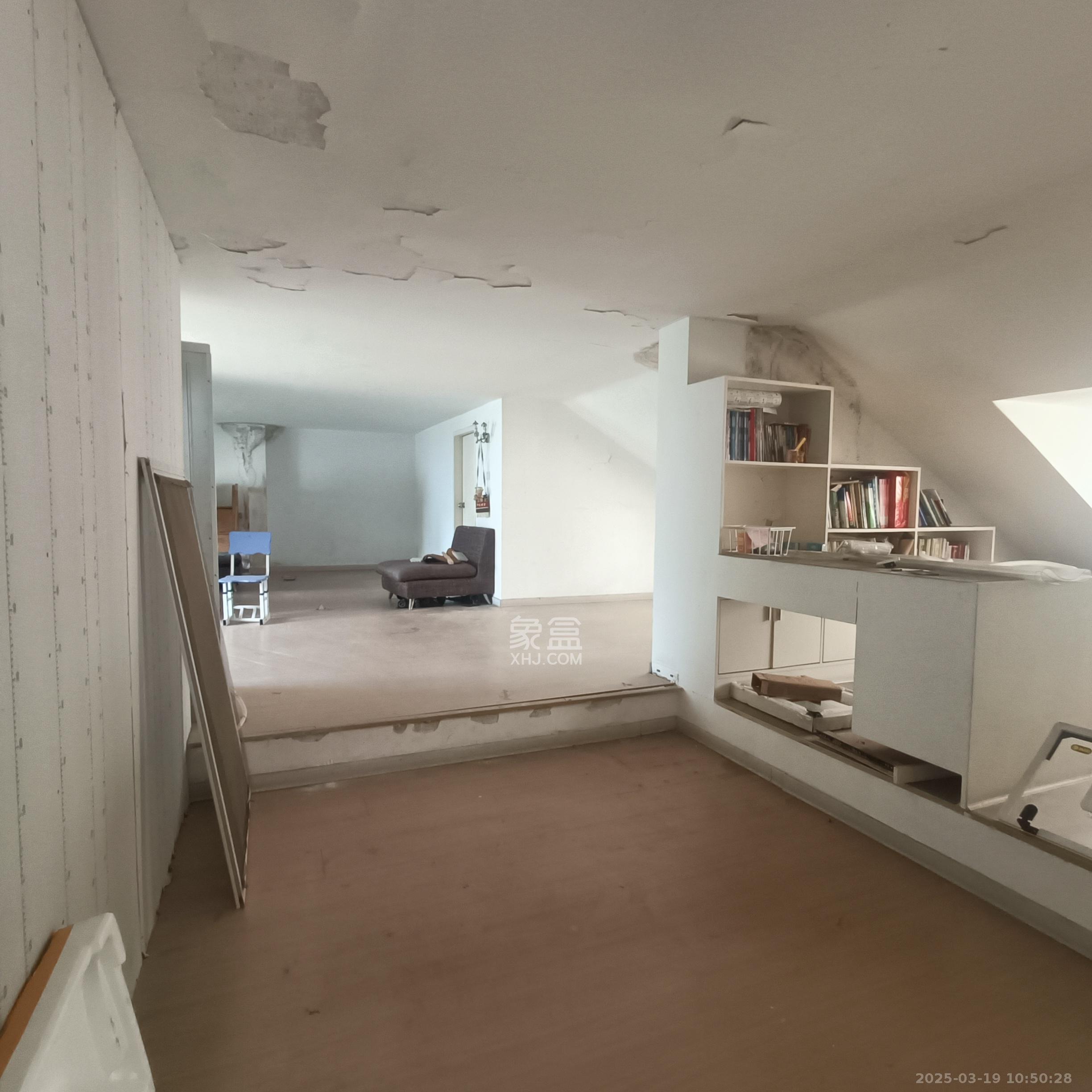 泰禹家园(彩云之翼家园一期、二期、三期) 3室2厅2卫 2000.0元/月 泰禹家园(彩云之翼家园一期、二期、三期) 3室2厅2卫 2000.0元/月室内图