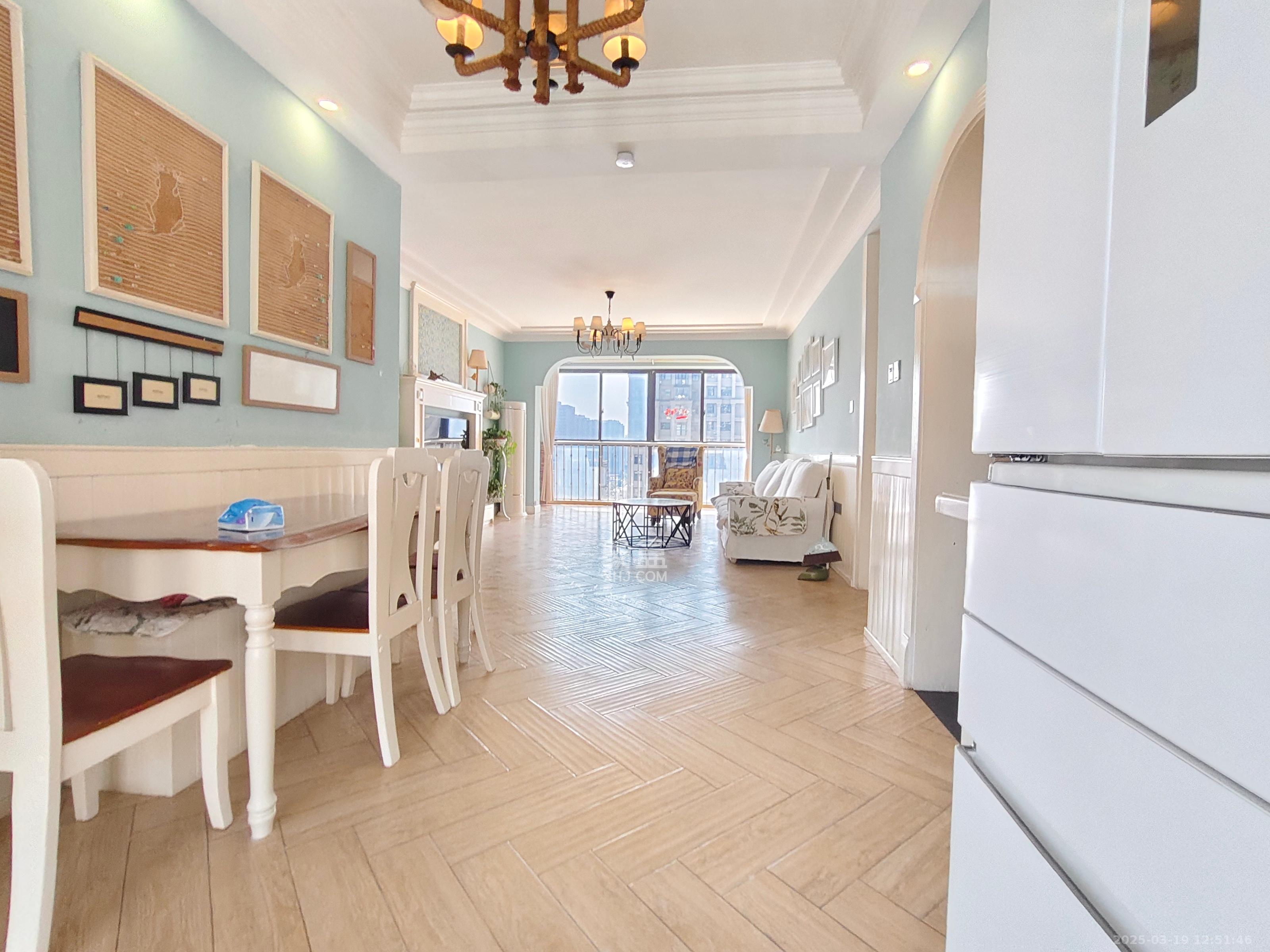 阳光丽城一期 4室2厅2卫 3600.0元/月 阳光丽城一期 4室2厅2卫 3600.0元/月室内图