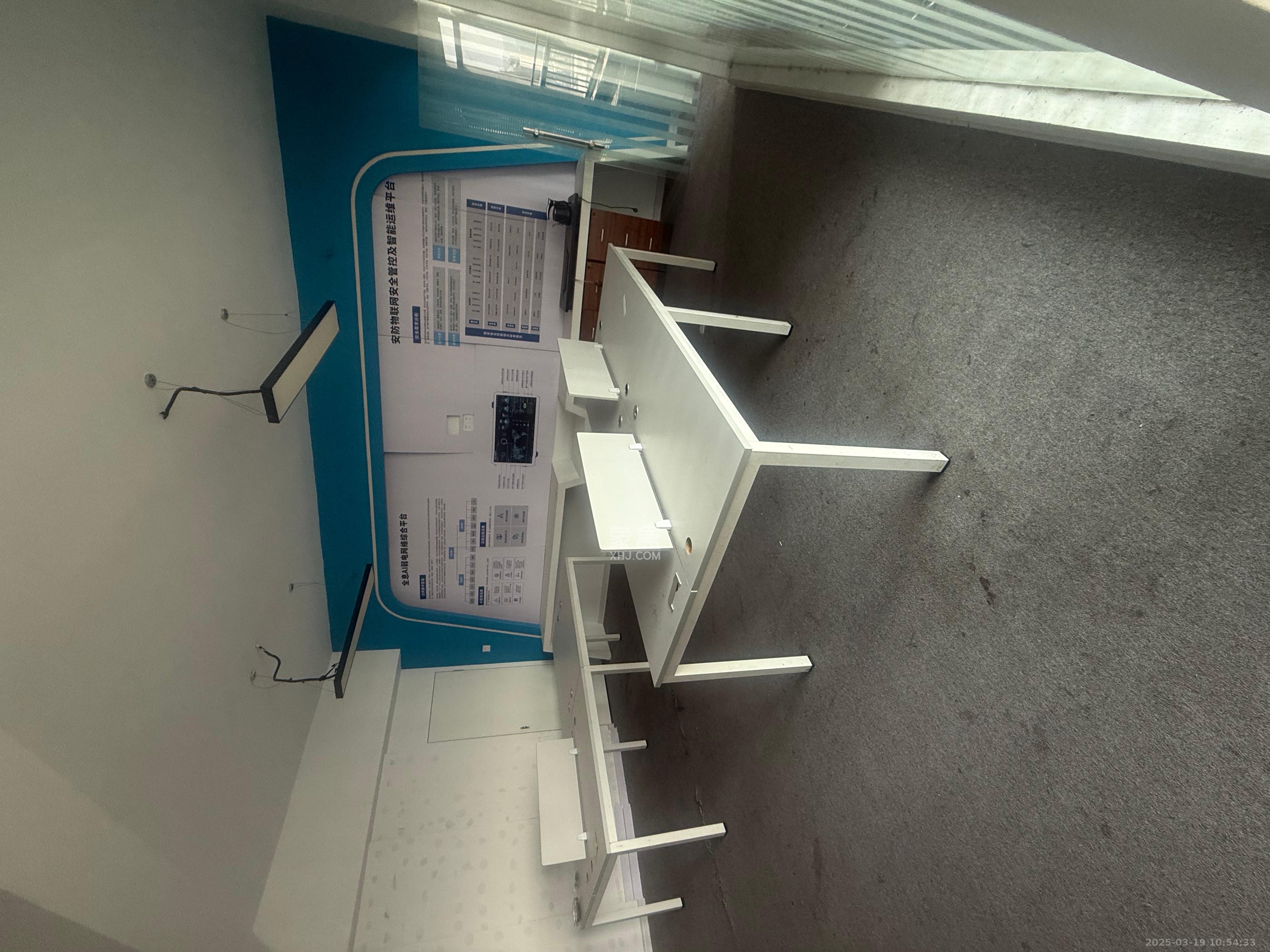 奥克斯广场 1室1厅1卫 4200.0元/月 奥克斯广场 1室1厅1卫 4200.0元/月室内图