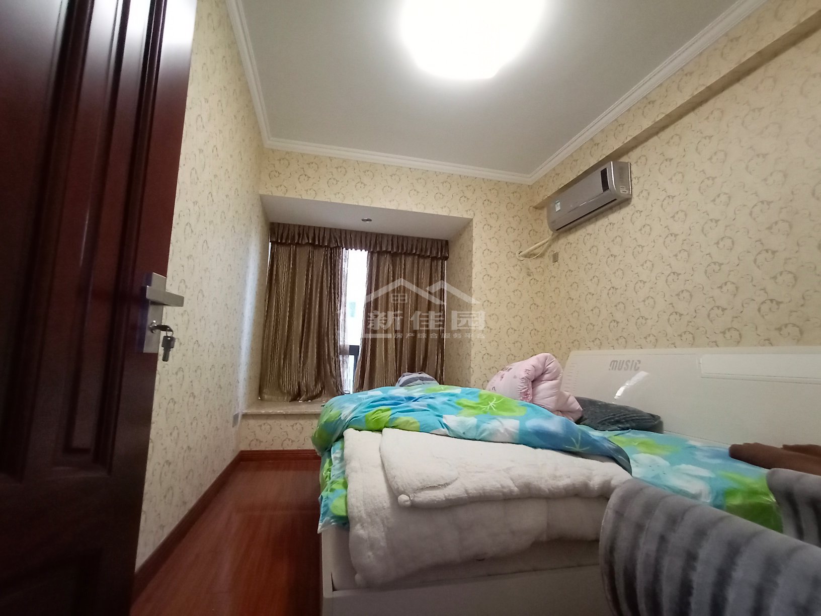 鑫成君泰 4室2厅2卫 3000.0元/月 鑫成君泰 4室2厅2卫 3000.0元/月室内图