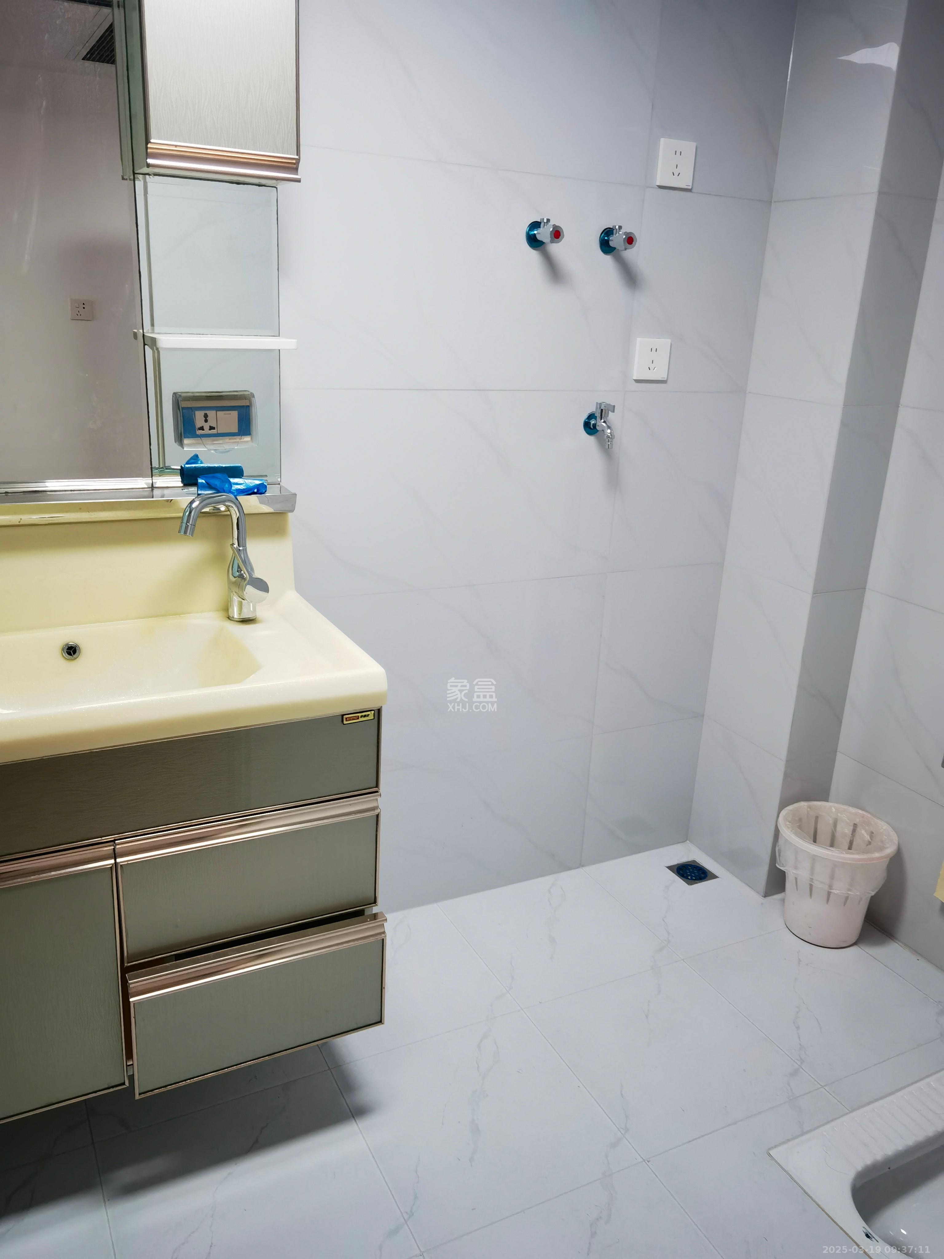 保利国际广场 1室1厅1卫 5000.0元/月 保利国际广场 1室1厅1卫 5000.0元/月室内图