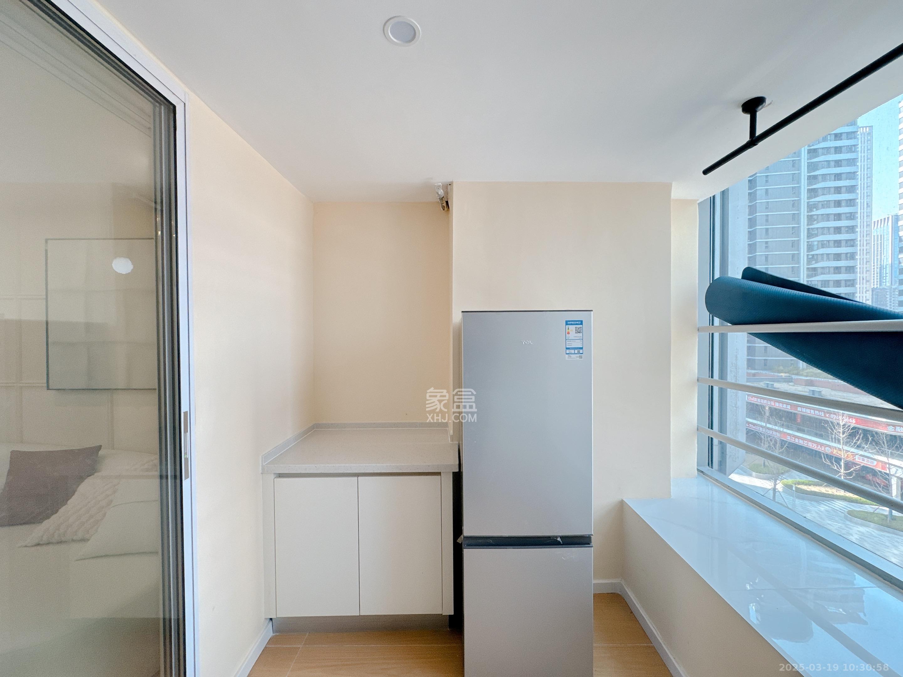 复地滨江金融中心  2室1厅1卫    2800.0元/月 复地滨江金融中心  2室1厅1卫    2800.0元/月室内图