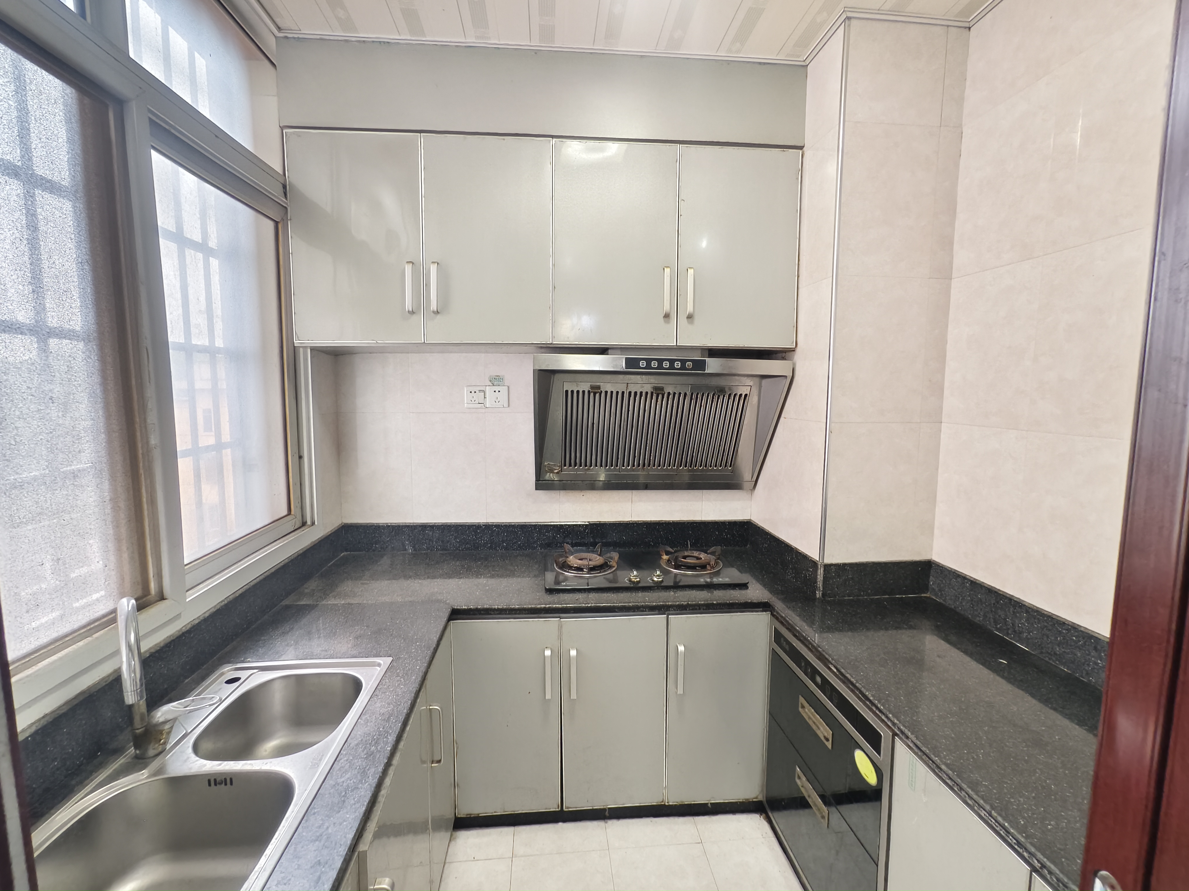 宏泰阳光家园 3室2厅1卫 62.8万 宏泰阳光家园 3室2厅1卫 62.8万客厅