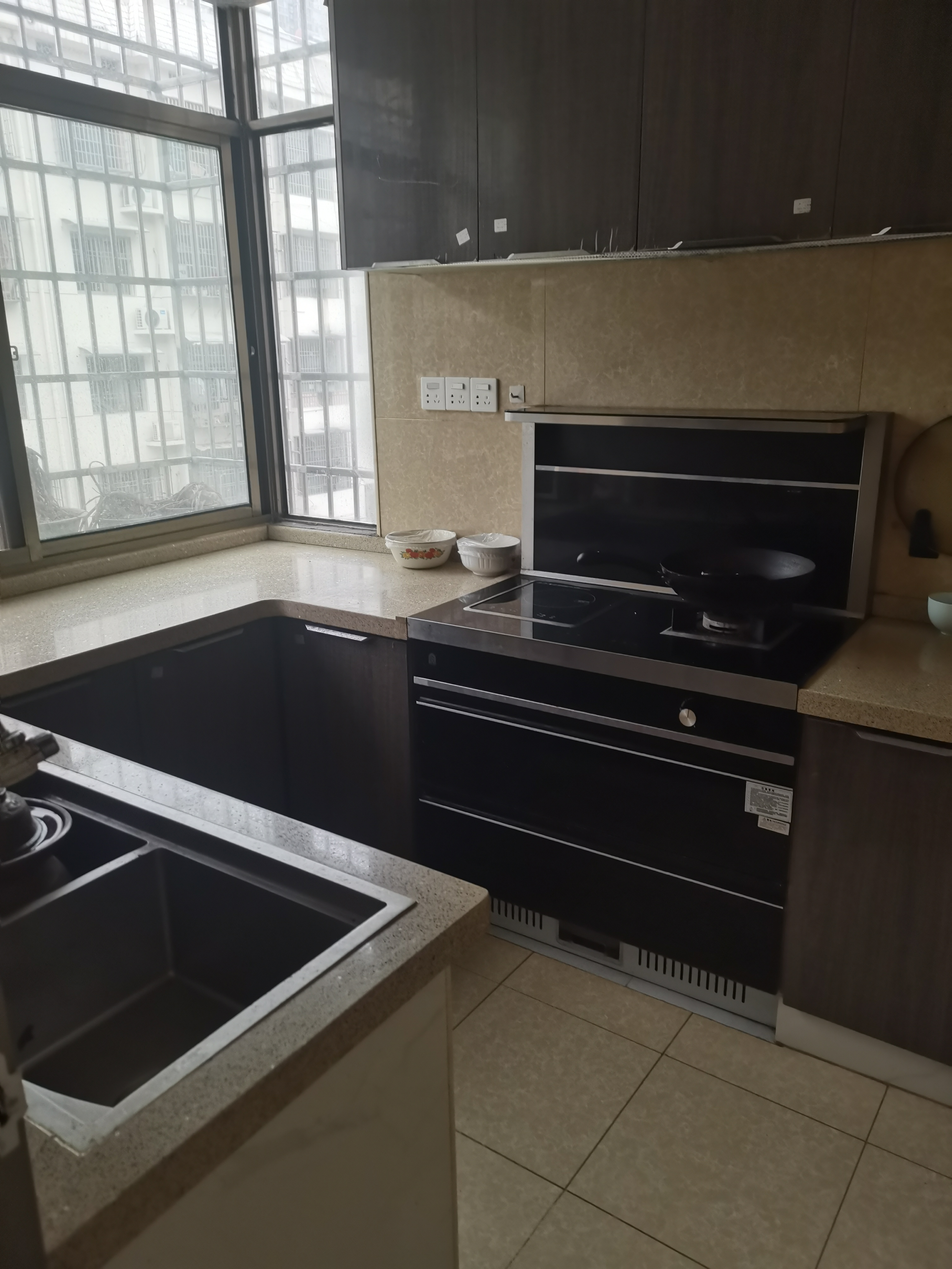 市人大政协机关大院住宅区（老市委）  4室2厅2卫   55.00万客厅