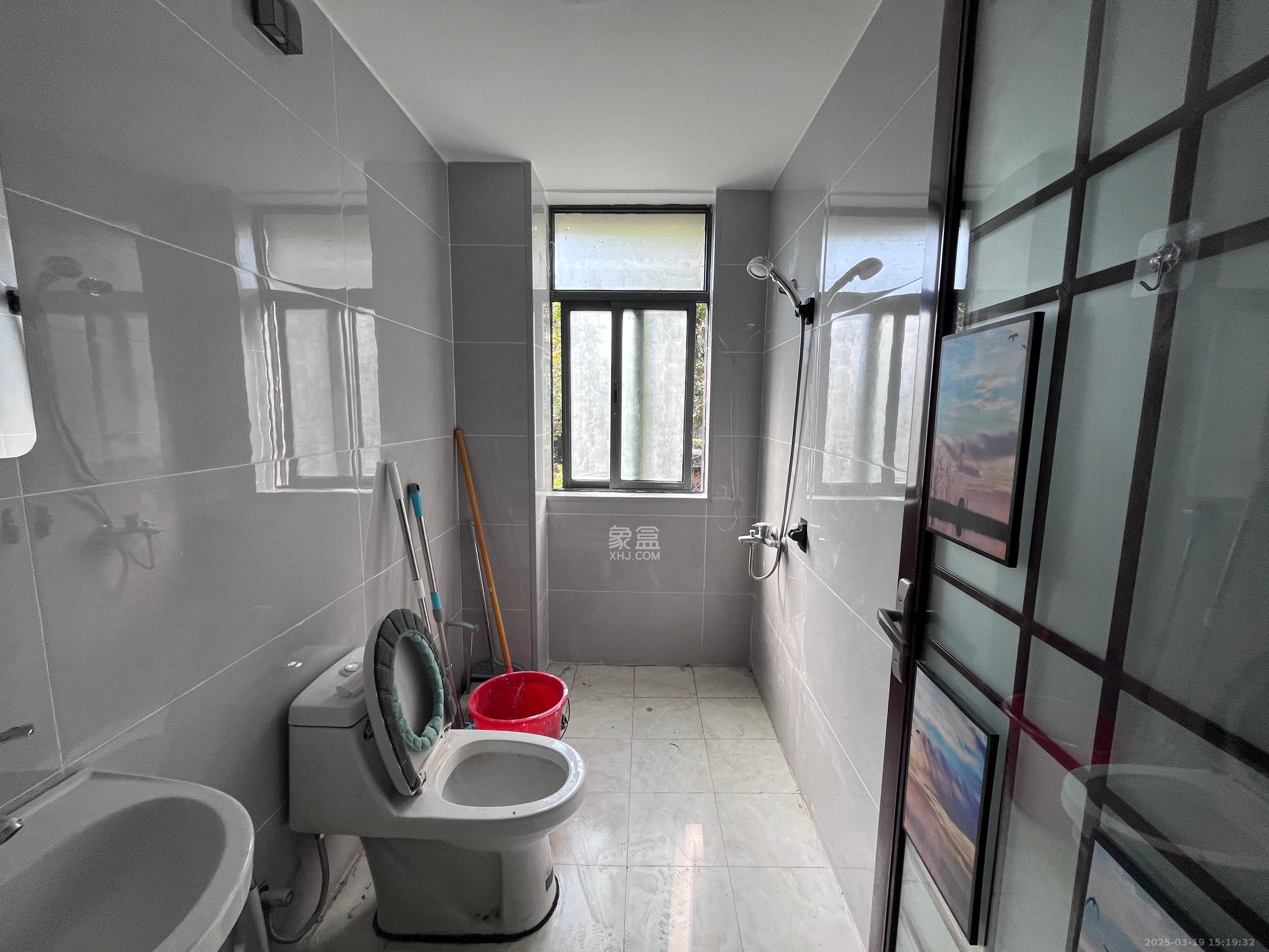 恒基凯旋门一二期 2室2厅1卫 2000.0元/月 恒基凯旋门一二期 2室2厅1卫 2000.0元/月室内图