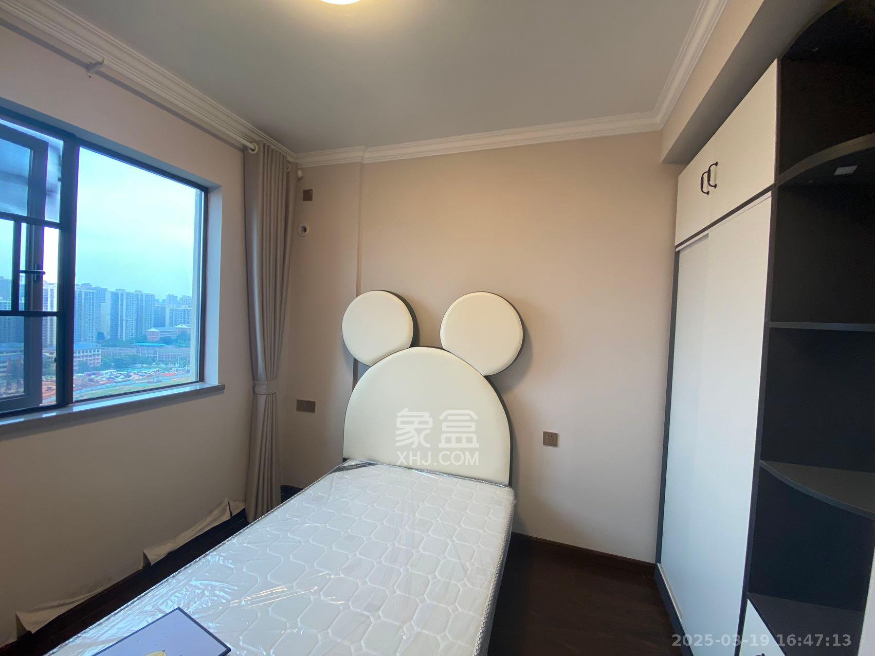 弘阳昕悦府  3室2厅1卫   3600.00元/月室内图