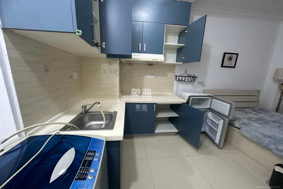 中建芙蓉工社 1室1厅1卫 900.0元/月 中建芙蓉工社 1室1厅1卫 900.0元/月室内图