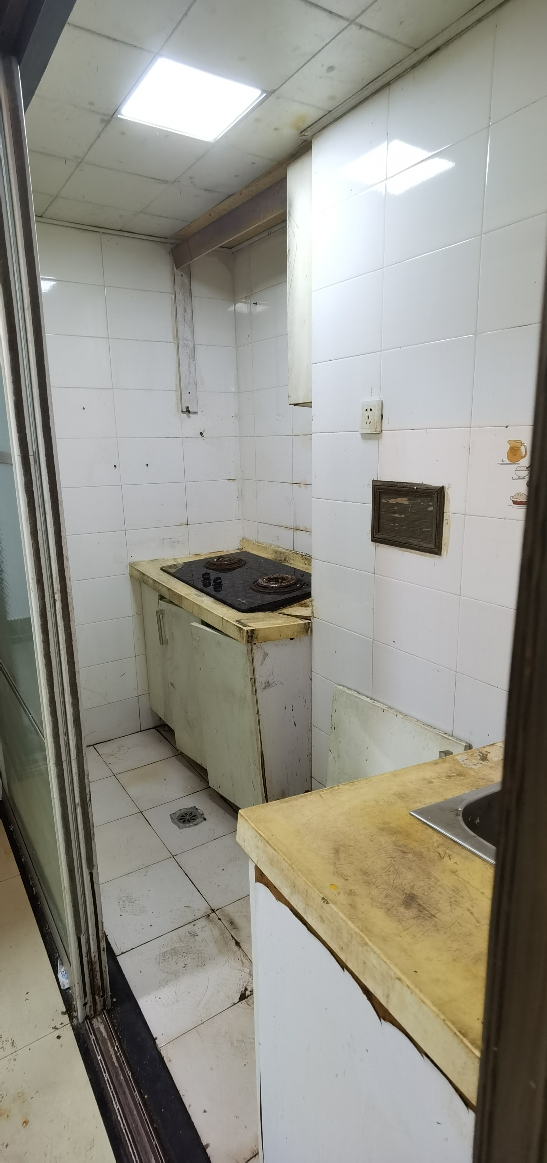 国森大厦  1室0厅1卫    43.0万 国森大厦  1室0厅1卫    43.0万厨房