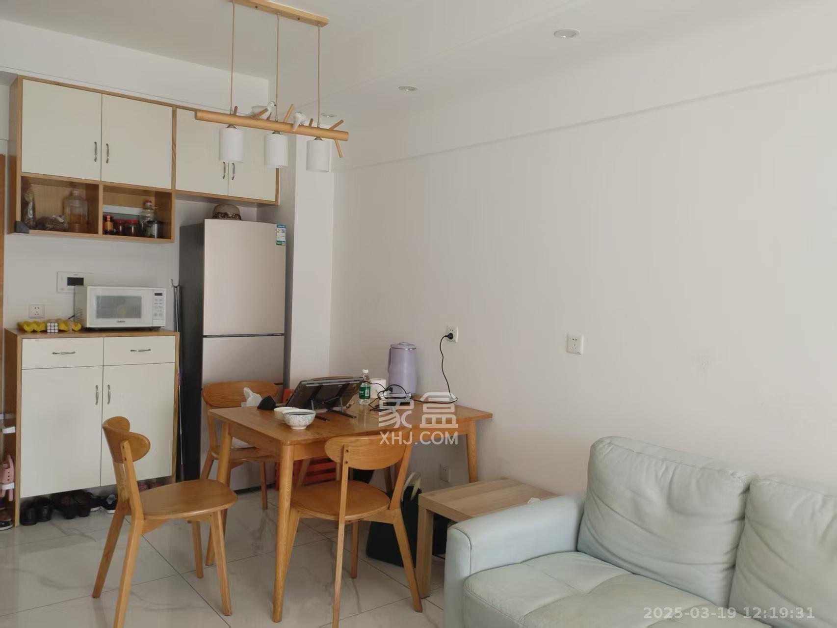 国泰九龙湾 2室2厅1卫 1800.0元/月 国泰九龙湾 2室2厅1卫 1800.0元/月室内图