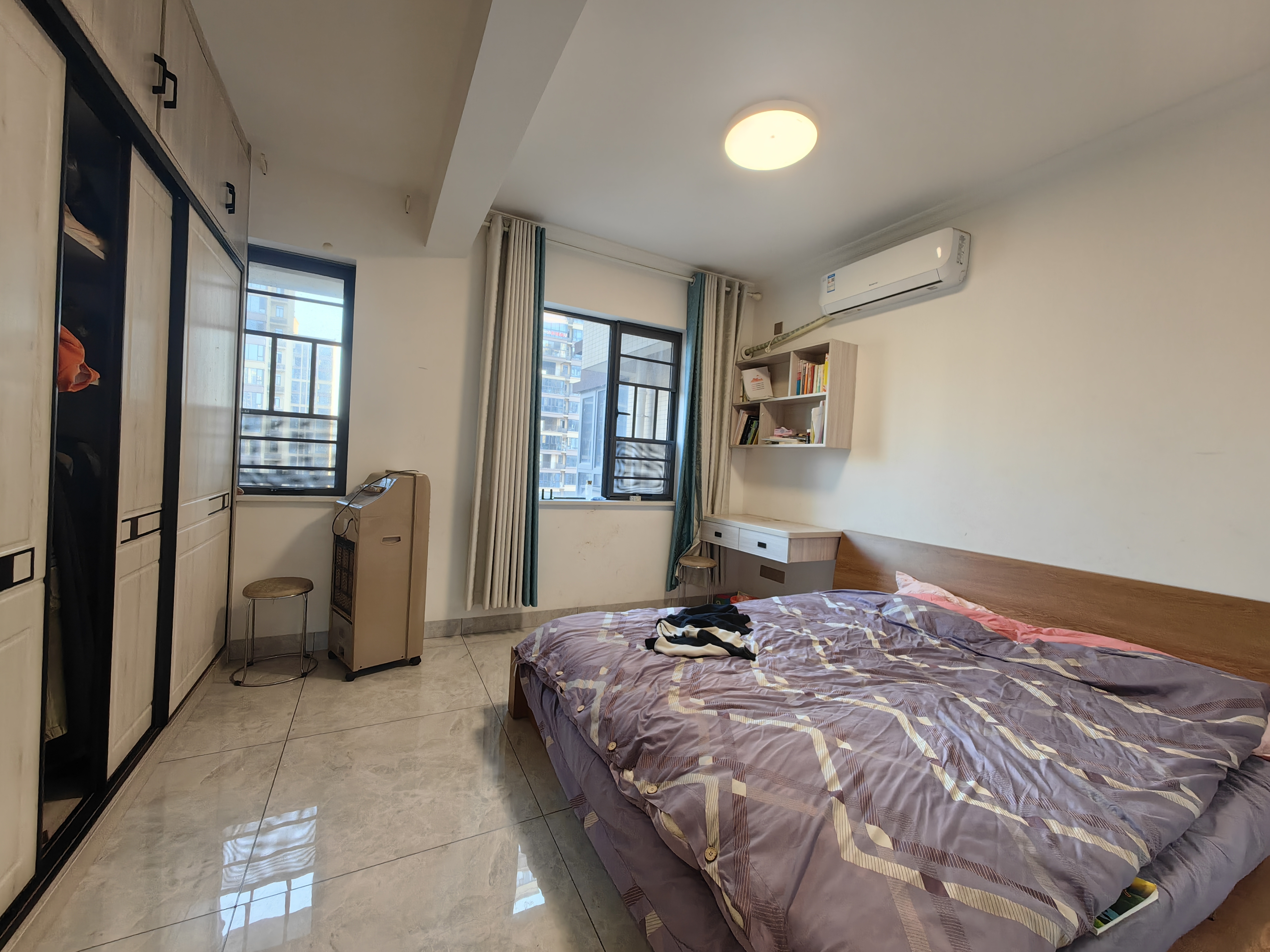 春藤小镇 4室2厅2卫 130.0万 春藤小镇 4室2厅2卫 130.0万室内图