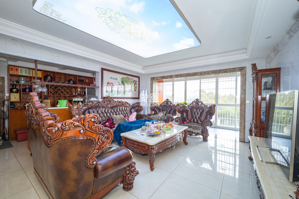 淞雅苑  5室2厅2卫    122.0万