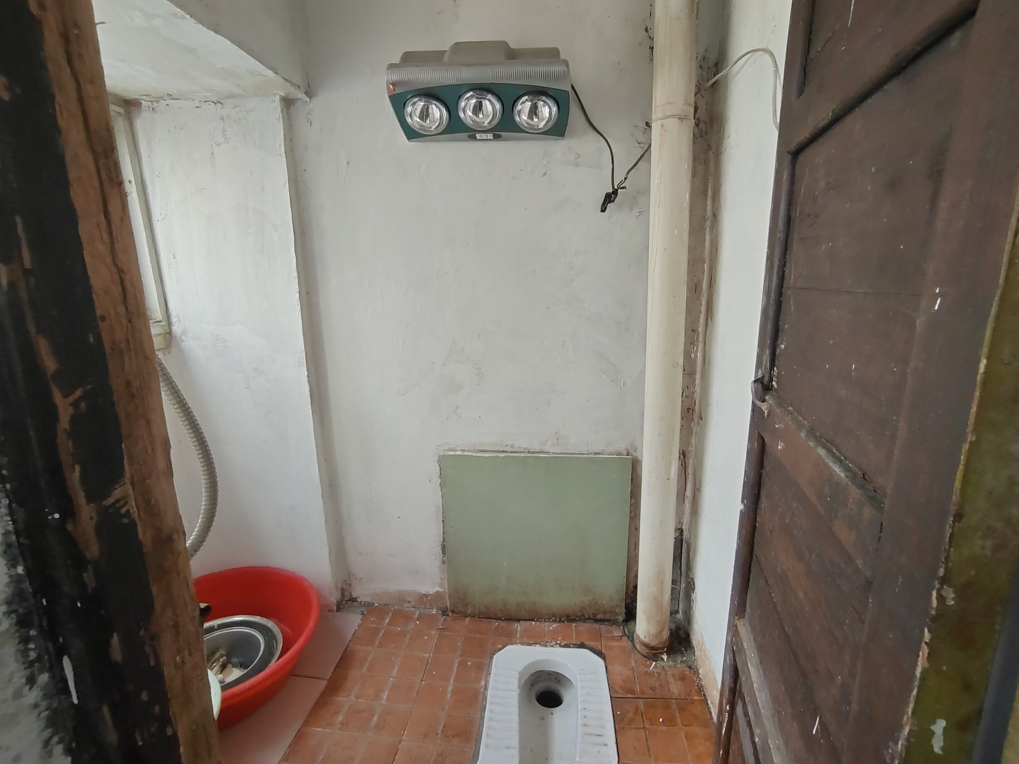 市建小区 2室1厅1卫 13.8万 市建小区 2室1厅1卫 13.8万室内图