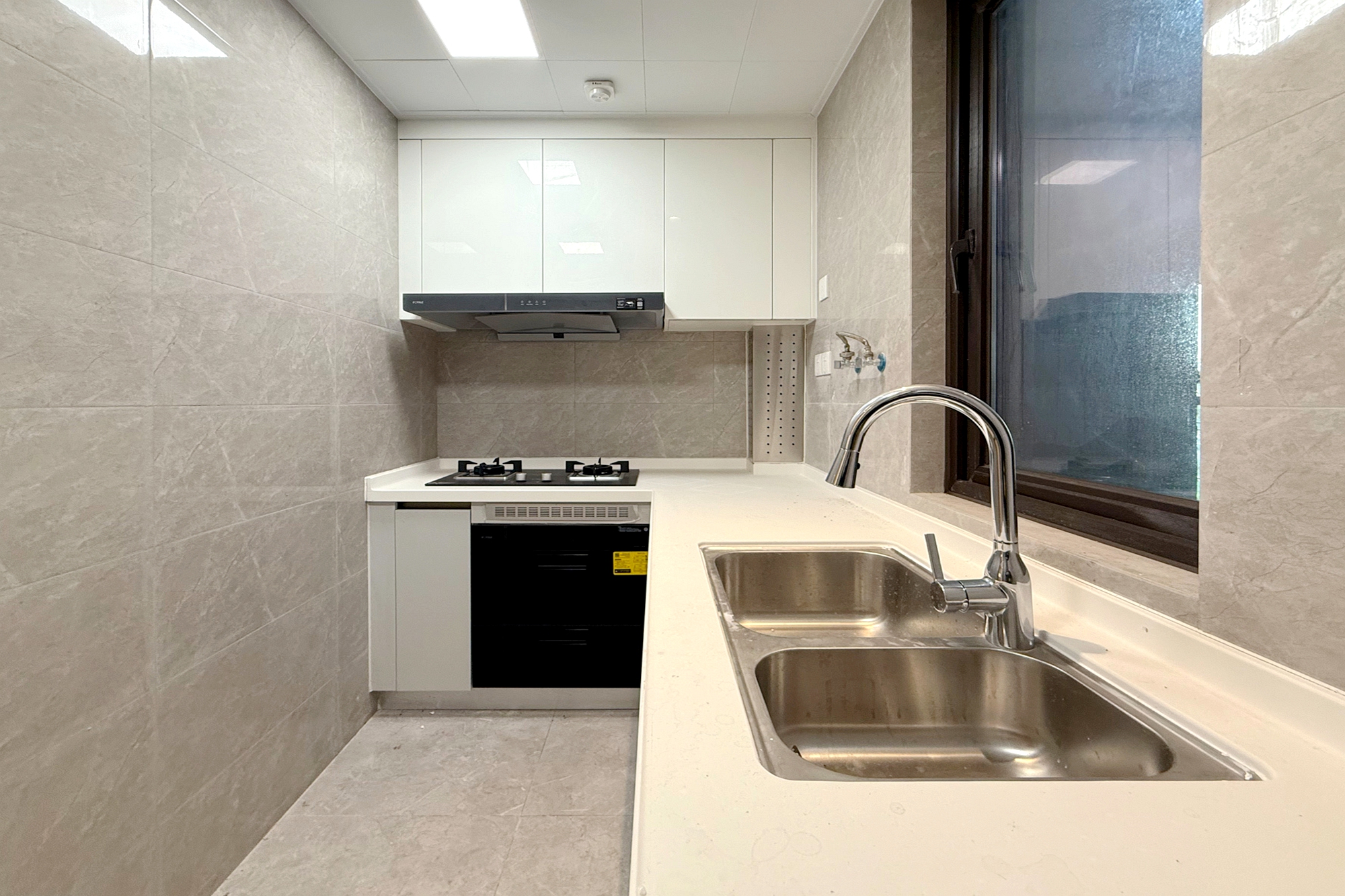 金辉优步学府 2室2厅1卫 58.0万 金辉优步学府 2室2厅1卫 58.0万厨房