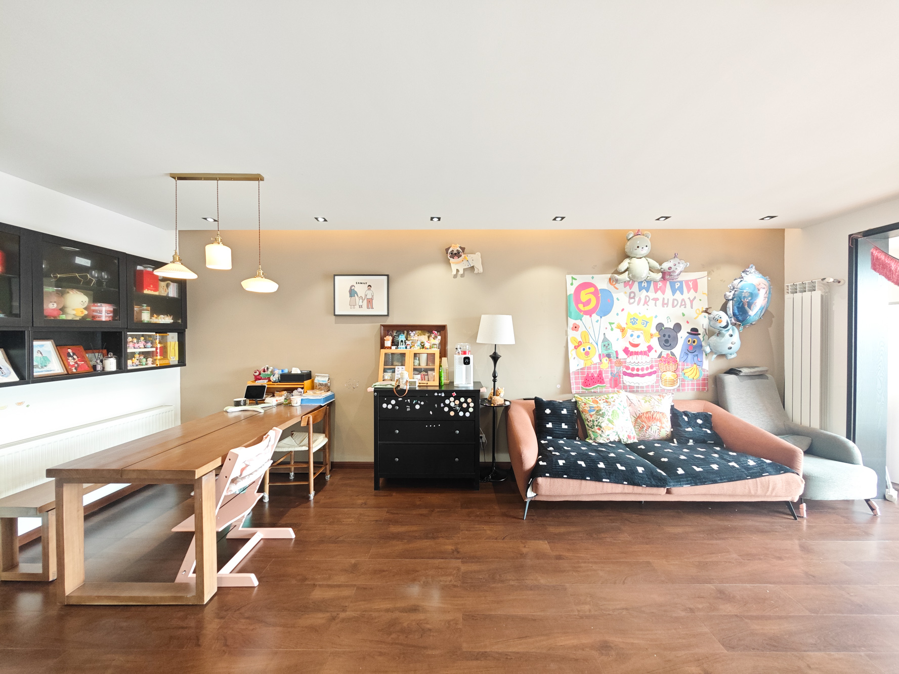 西湖鸿运佳苑  3室2厅2卫    92.0万 西湖鸿运佳苑  3室2厅2卫    92.0万客厅