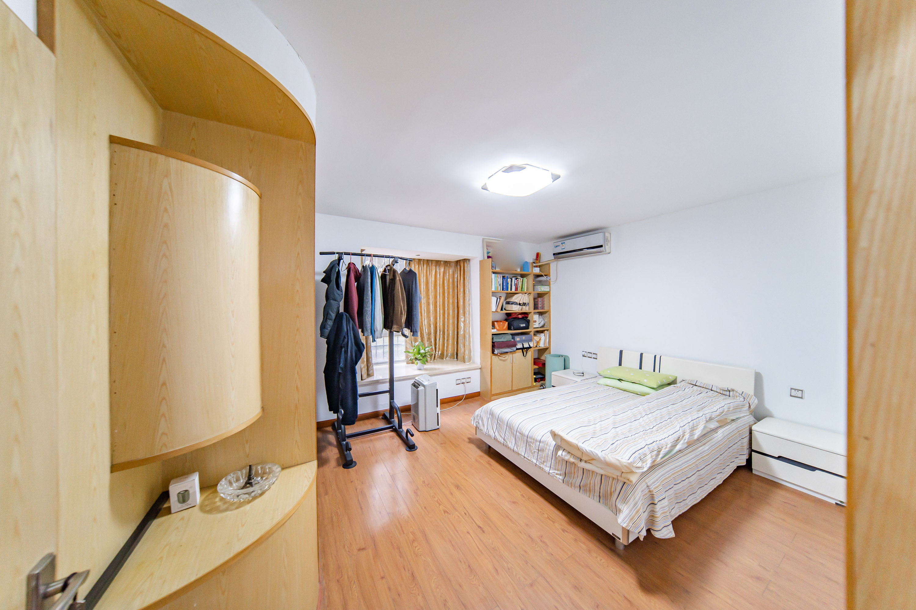 中天山语林居 3室2厅2卫 118.0万 中天山语林居 3室2厅2卫 118.0万卧室