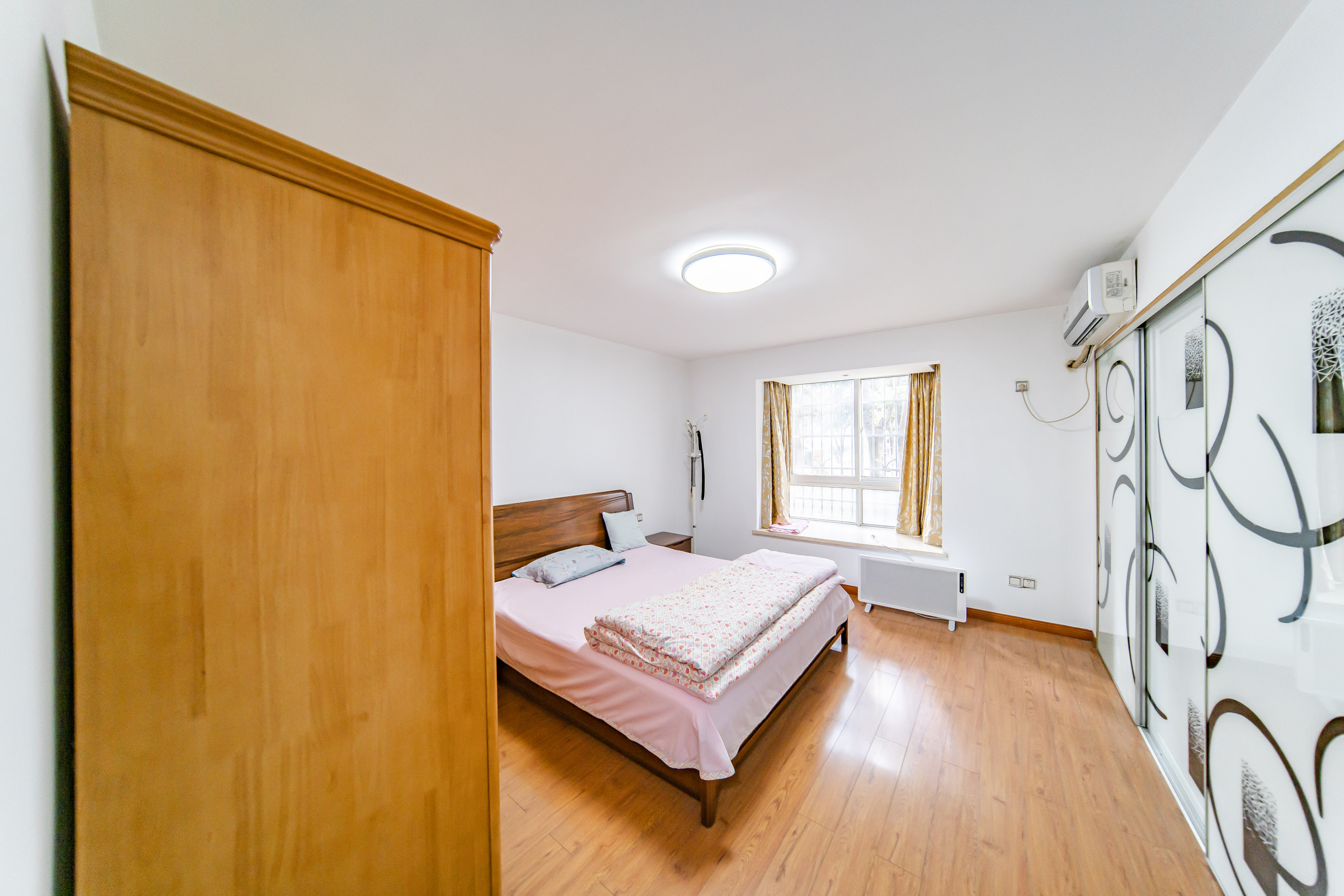 中天山语林居 3室2厅2卫 118.0万 中天山语林居 3室2厅2卫 118.0万卧室