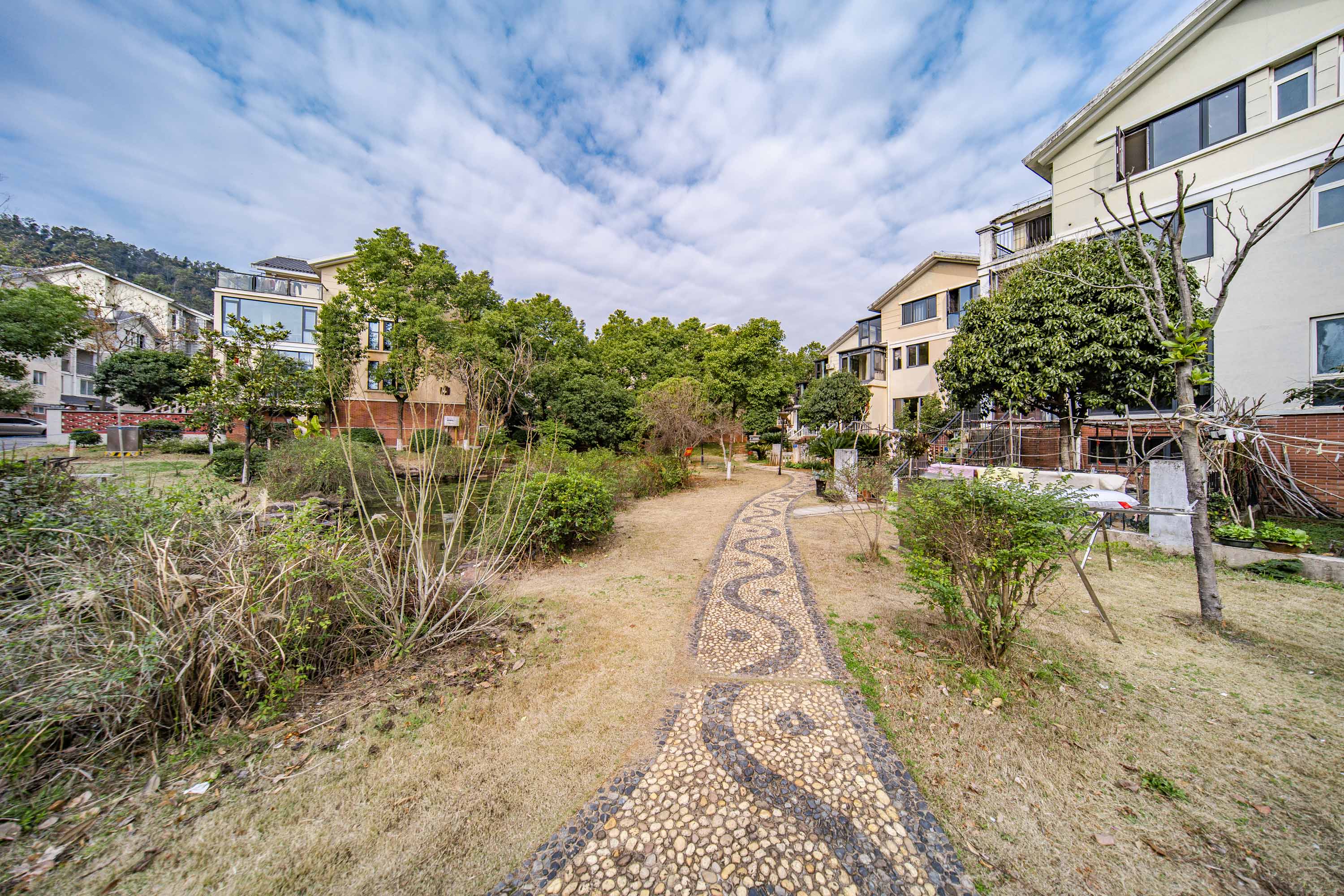 中天山语林居 5室3厅3卫 268.0万 中天山语林居 5室3厅3卫 268.0万其他