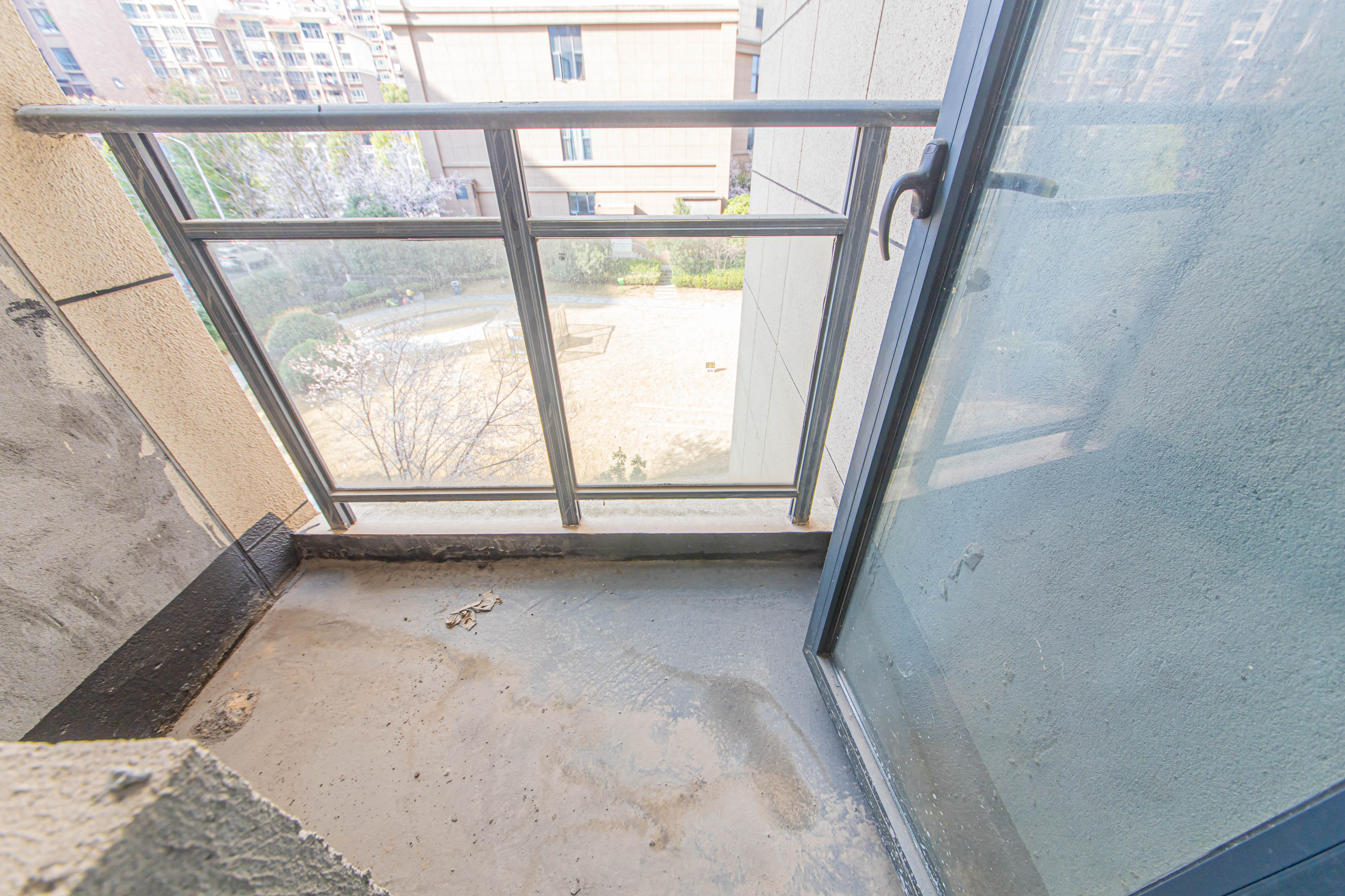 鑫远玲珑  4室2厅2卫   125.00万 鑫远玲珑  4室2厅2卫   125.00万厨房