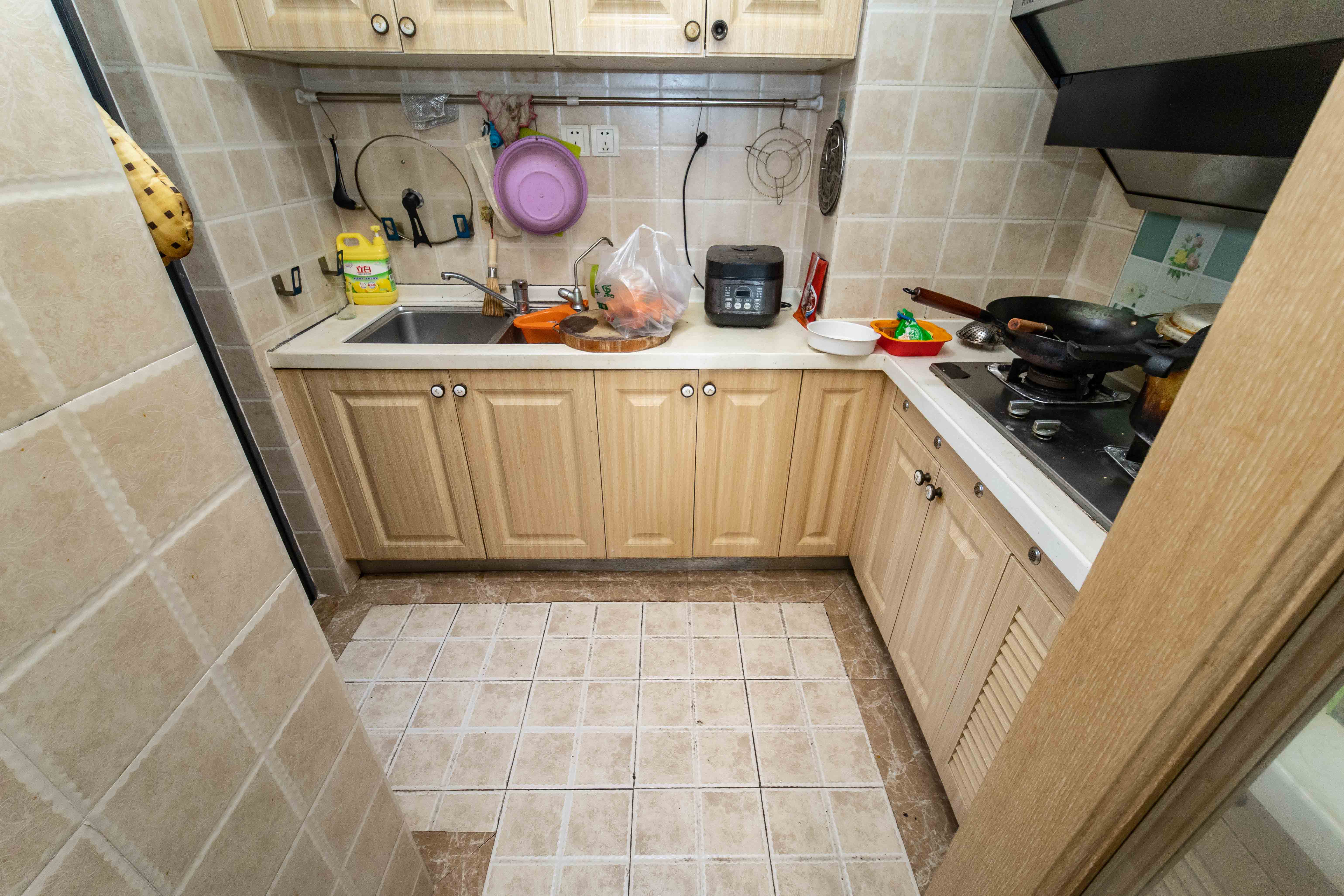 佳兆业时代广场  3室2厅2卫    88.8万厨房