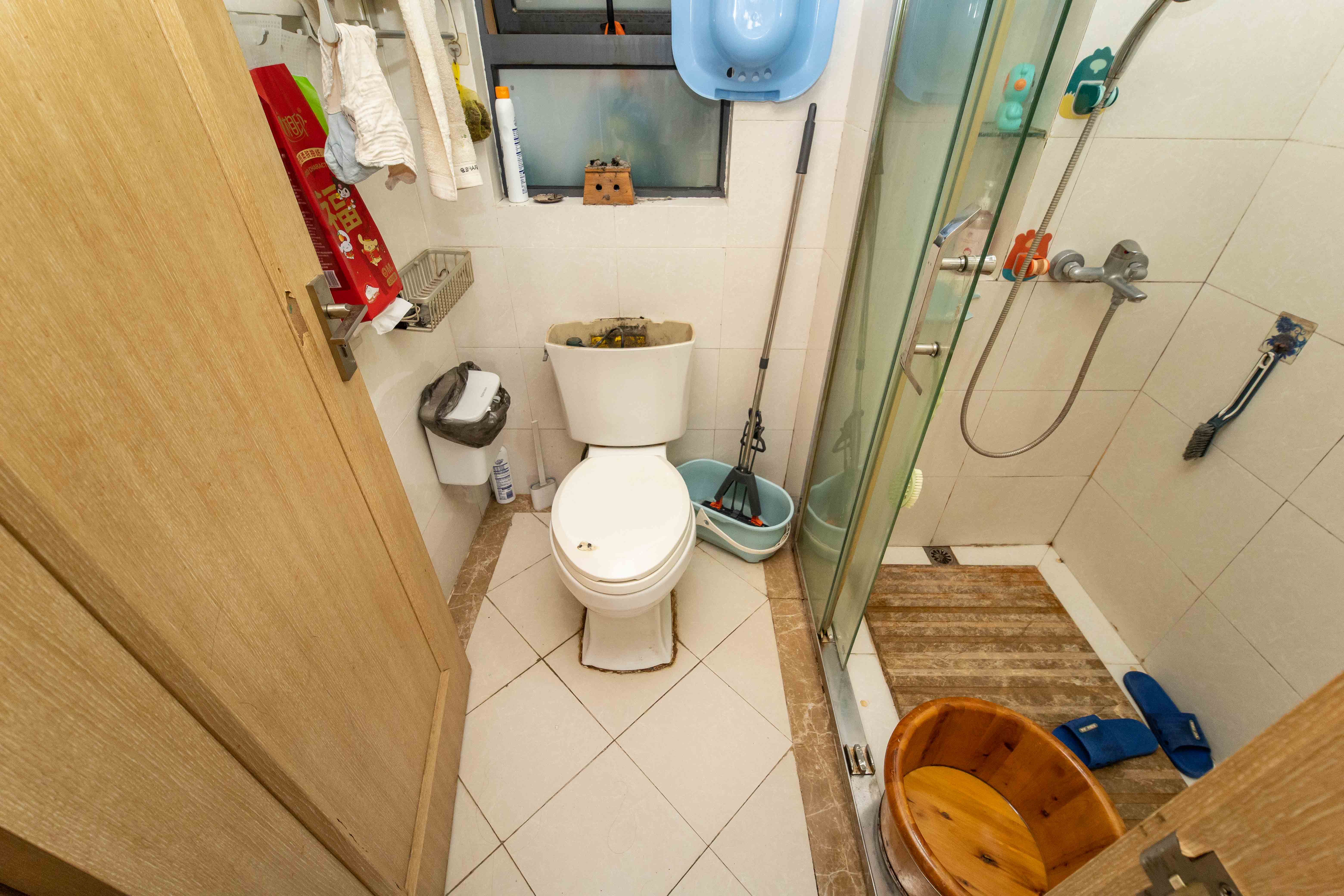 佳兆业时代广场  3室2厅2卫    88.8万卫生间