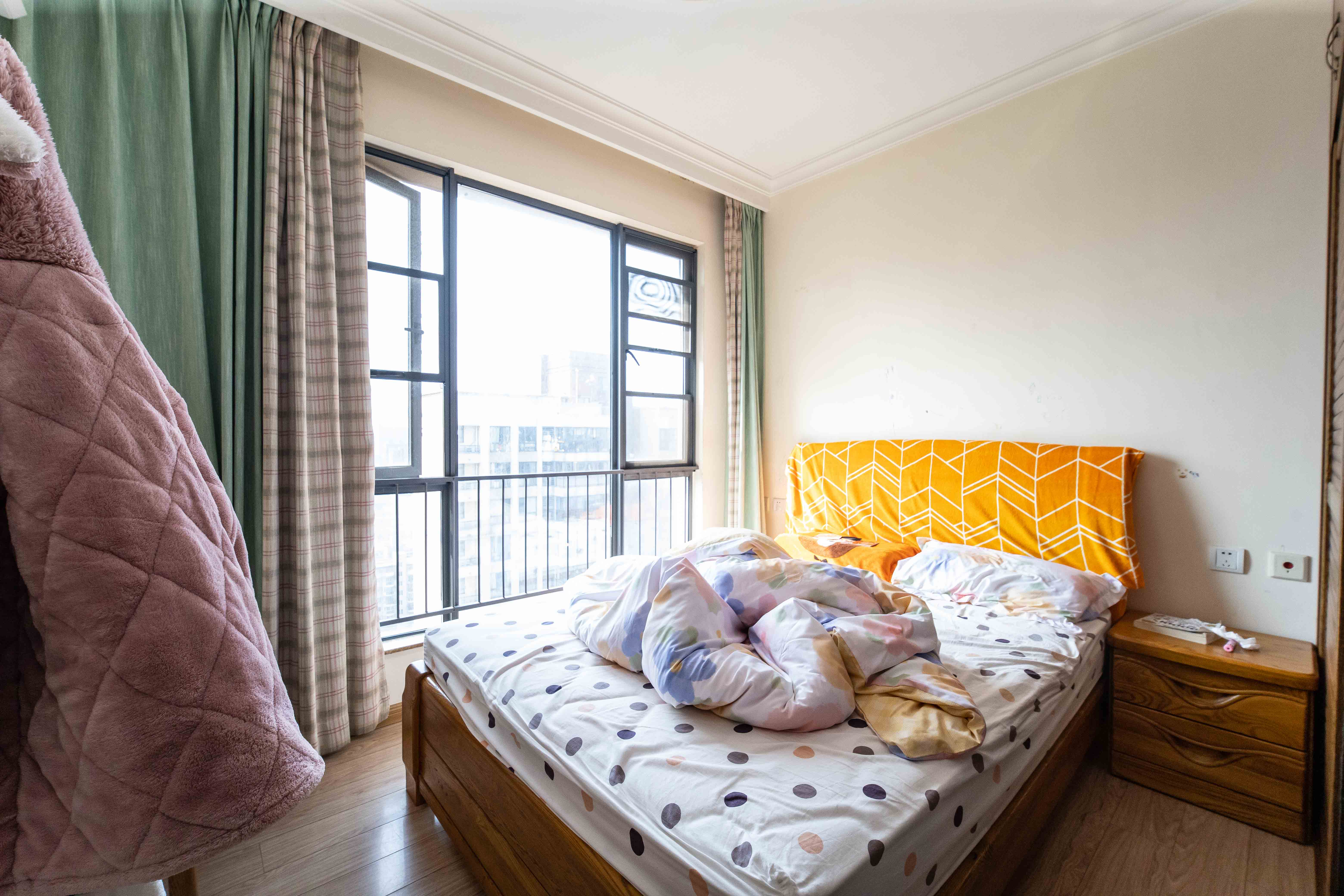 佳兆业时代广场 3室2厅2卫 88.8万 佳兆业时代广场 3室2厅2卫 88.8万卧室