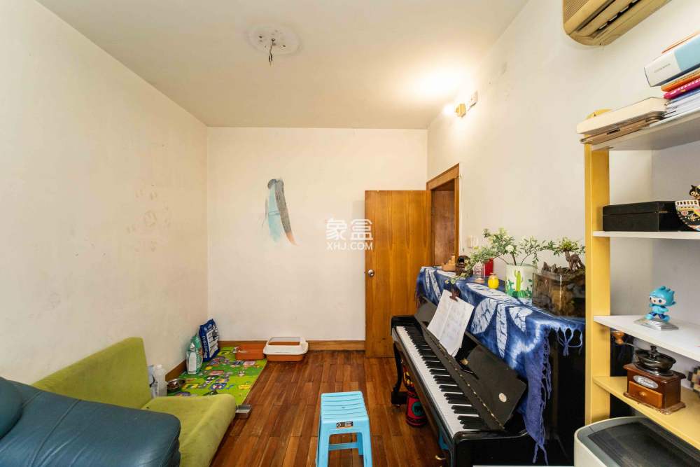 安泰新村  3室2廳1衛(wèi)   50.00萬