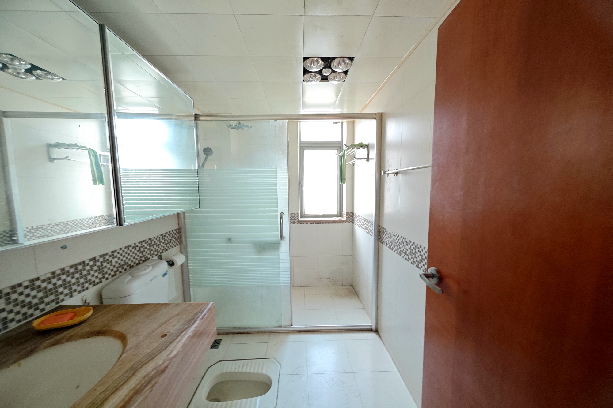 新城新世界一二三期 2室2厅1卫 75.0万 新城新世界一二三期 2室2厅1卫 75.0万其他