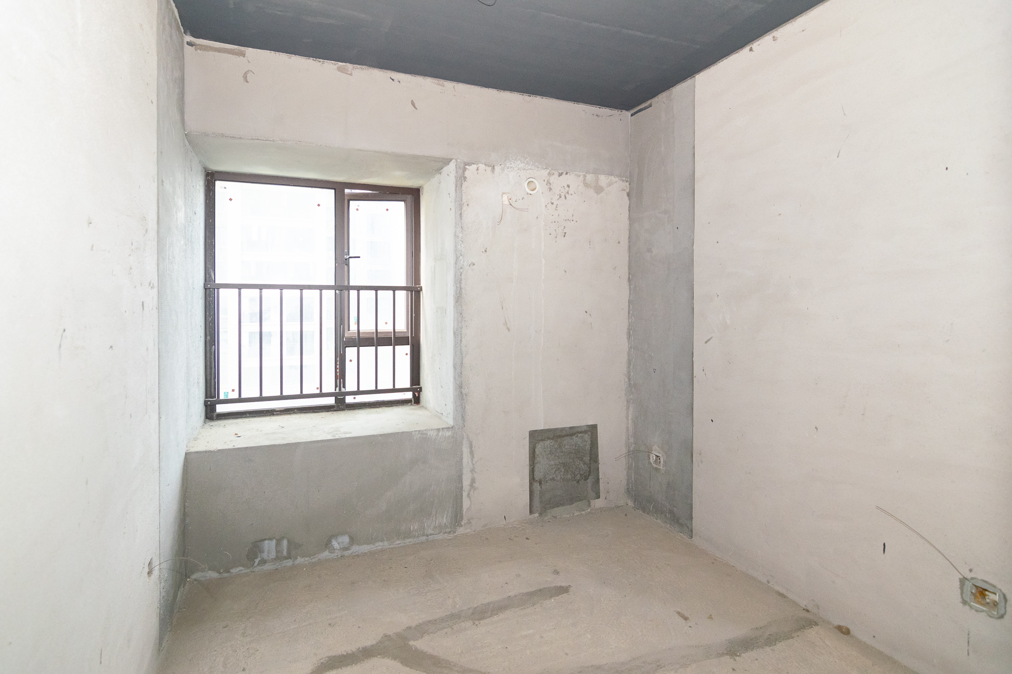 春晖花园  4室2厅2卫    85.0万 春晖花园  4室2厅2卫    85.0万卧室