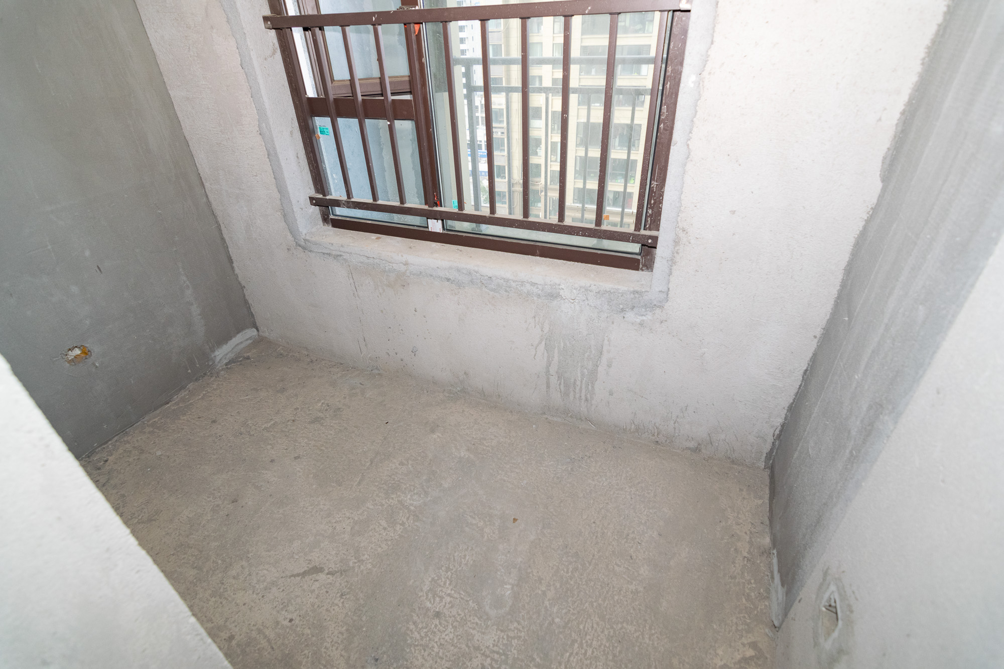 春晖花园  4室2厅2卫    85.0万 春晖花园  4室2厅2卫    85.0万卧室